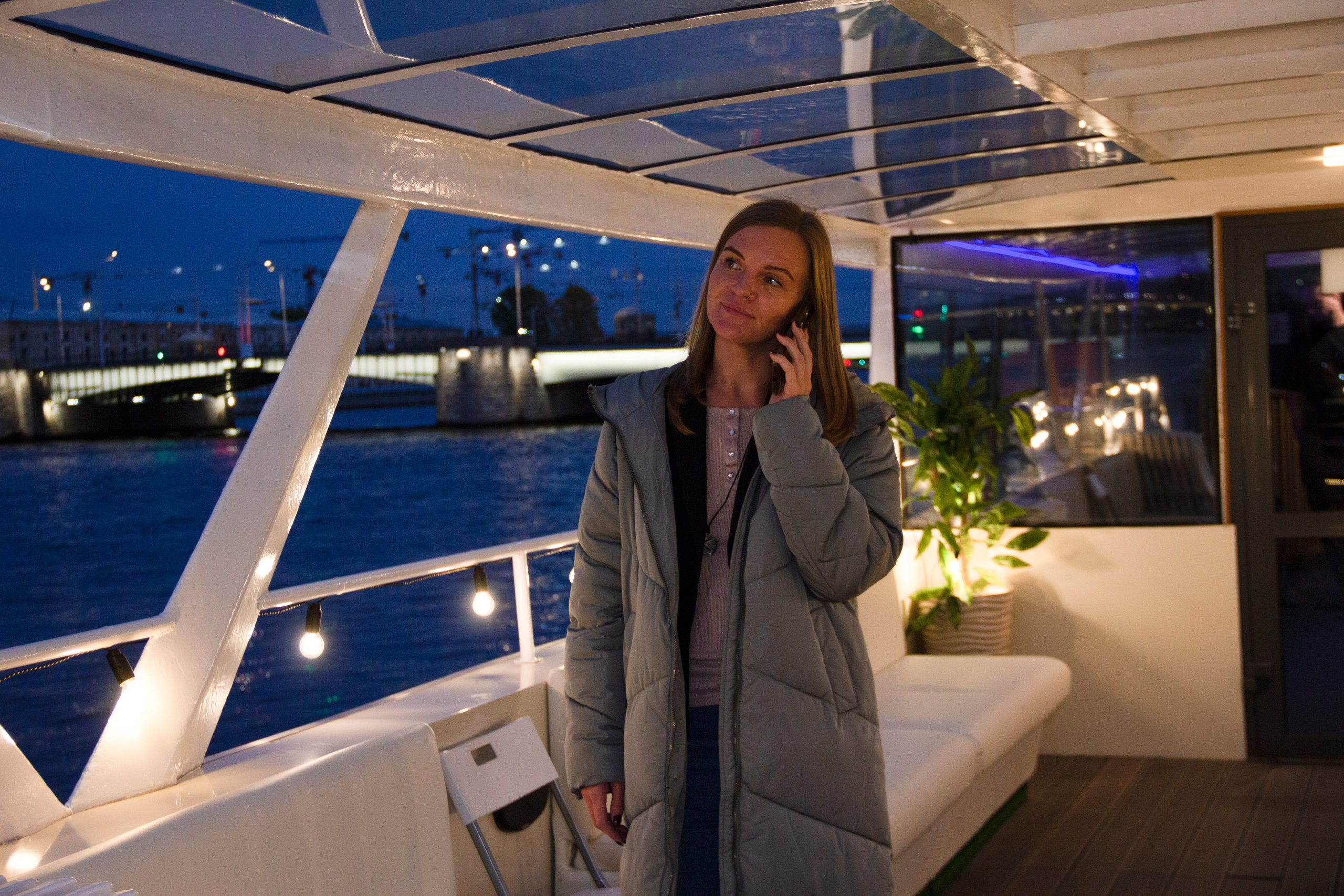 Съемка для сайта аренды катеров в Санкт-Петербурге, подготовка к свадебной прогулке по рекам и каналам. Фотограф в Санкт-Петербурге Смирнова Диана