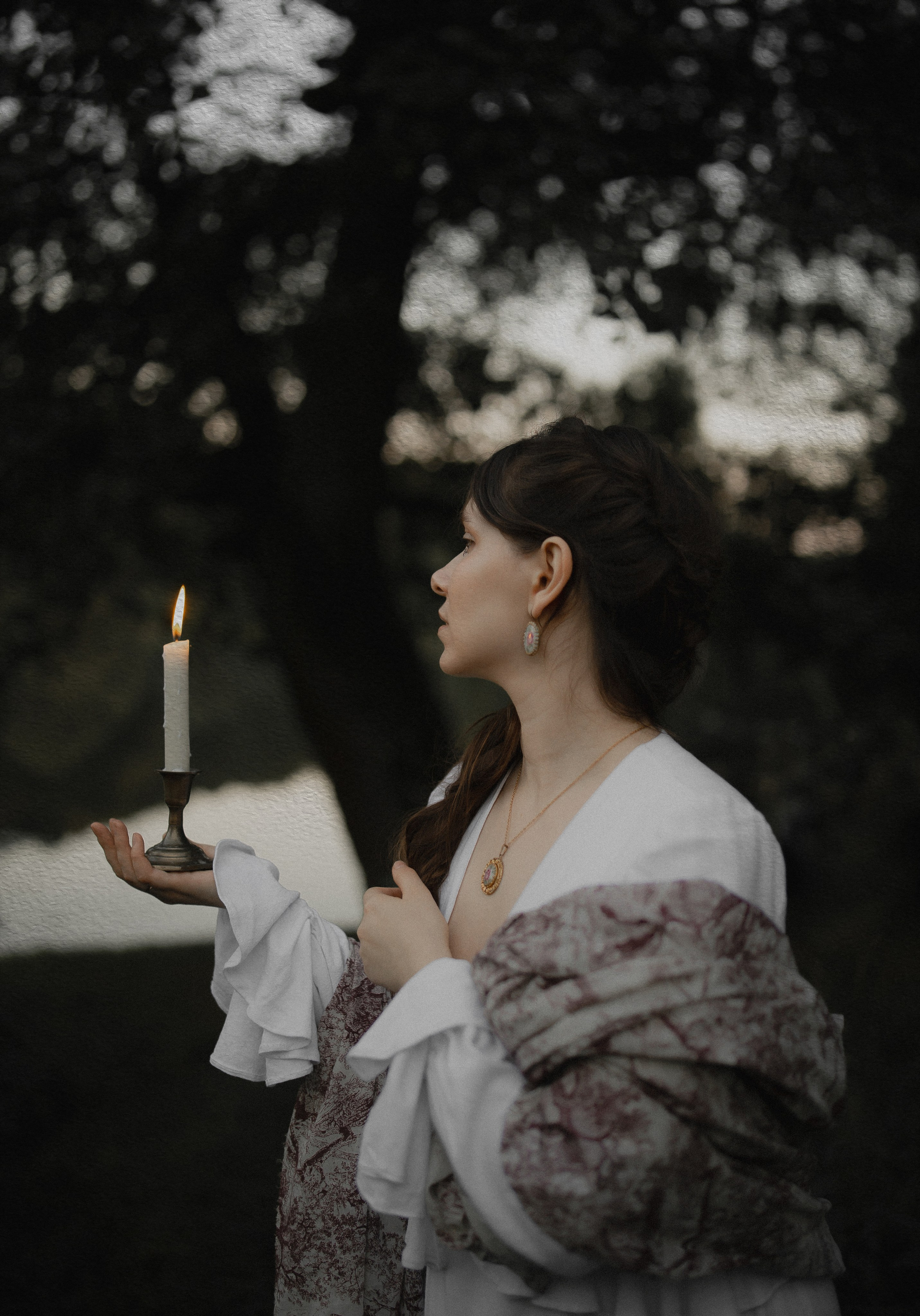 Александра. Твой проводник в мир ушедших эпох, романтики и женственности