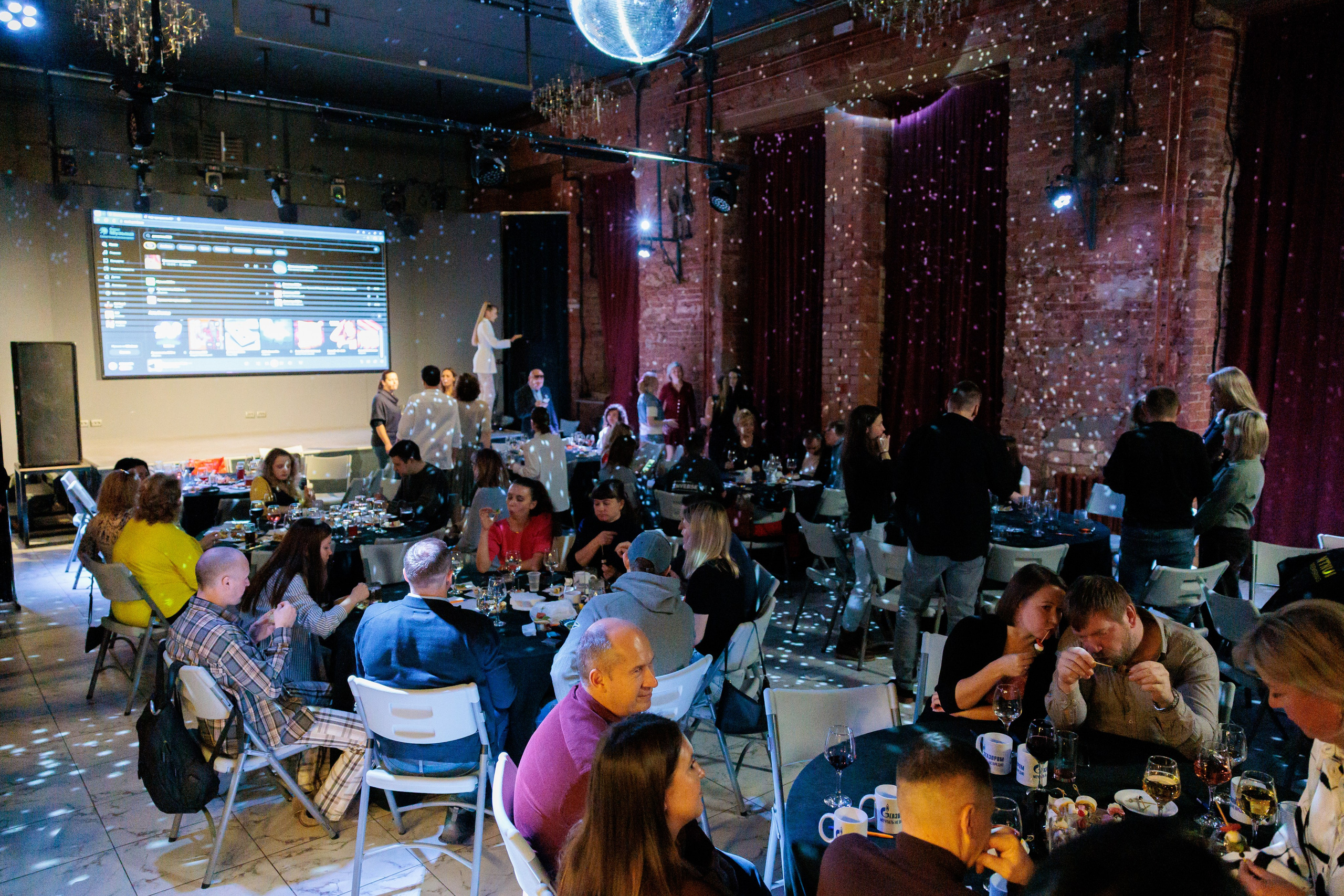 Корпоративный квиз. Репортажный фотограф Санкт-Петербург | Роман Карбышев