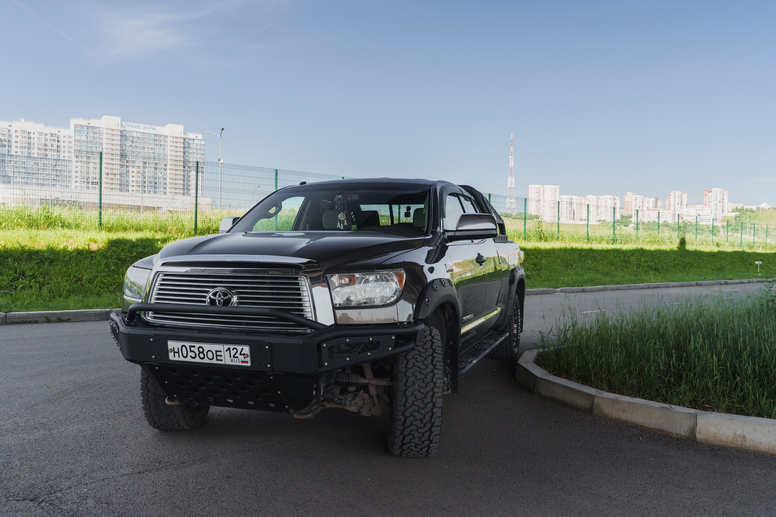 Toyota Tundra. Интерьерный фотограф и ретушер в Красноярске Денис Антропов