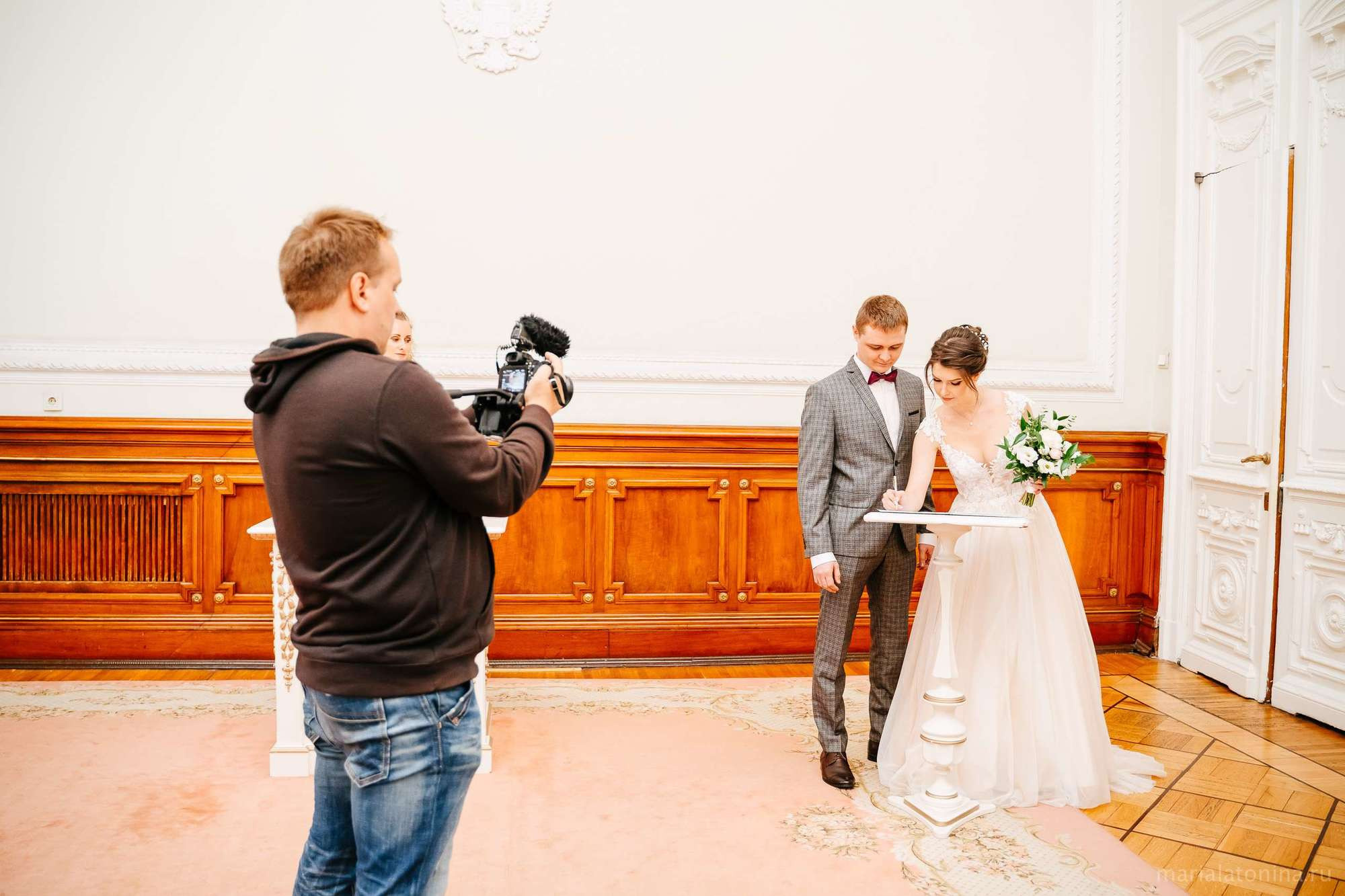 Коля и Люба