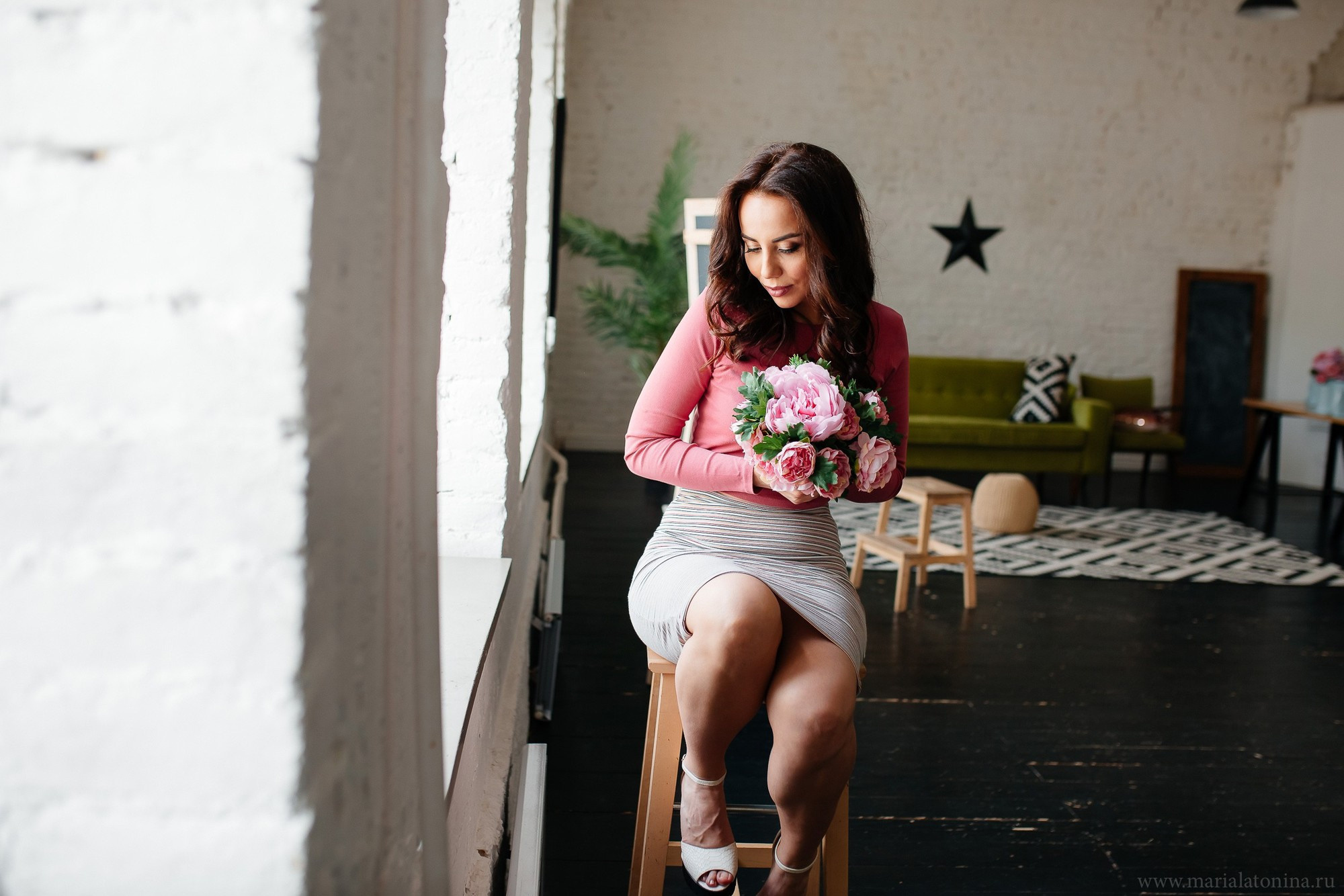 Даша в фотостудии