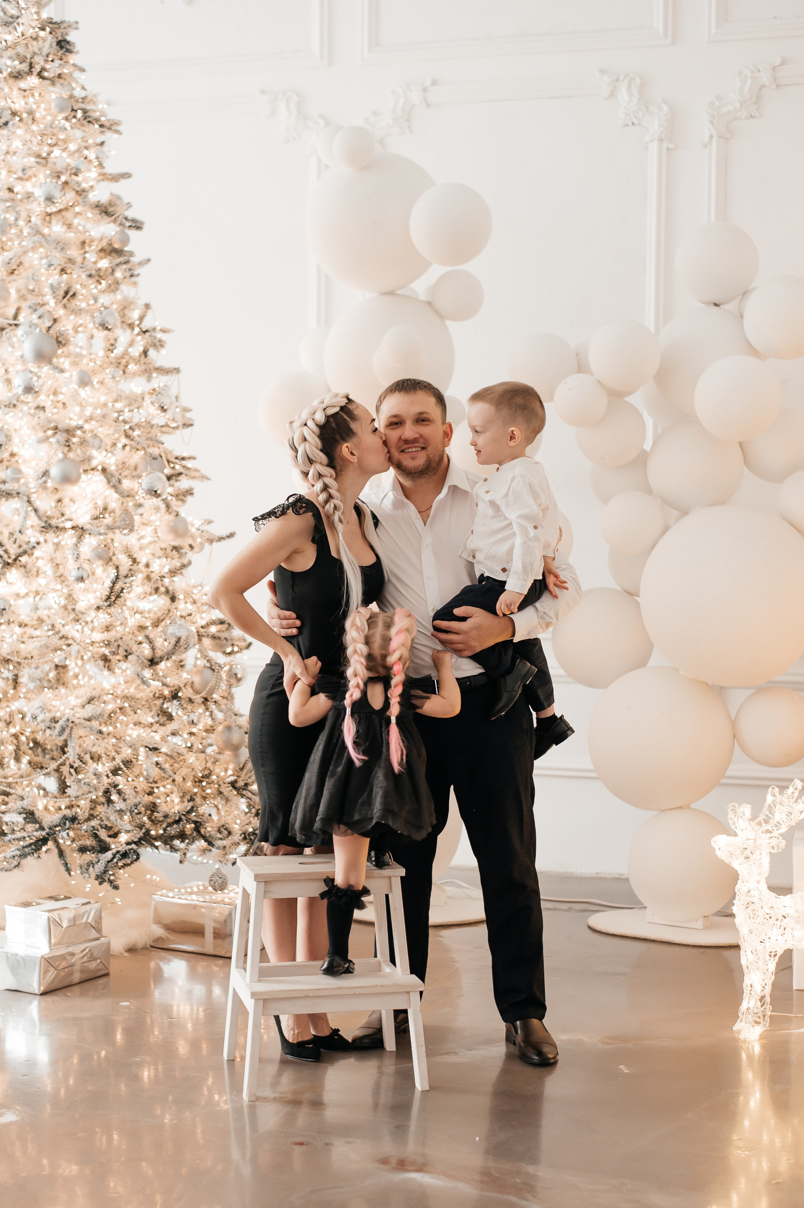 Смотреть в одну сторону. Свадебный и семейный фотограф в Красноярске Виктория Тимонина