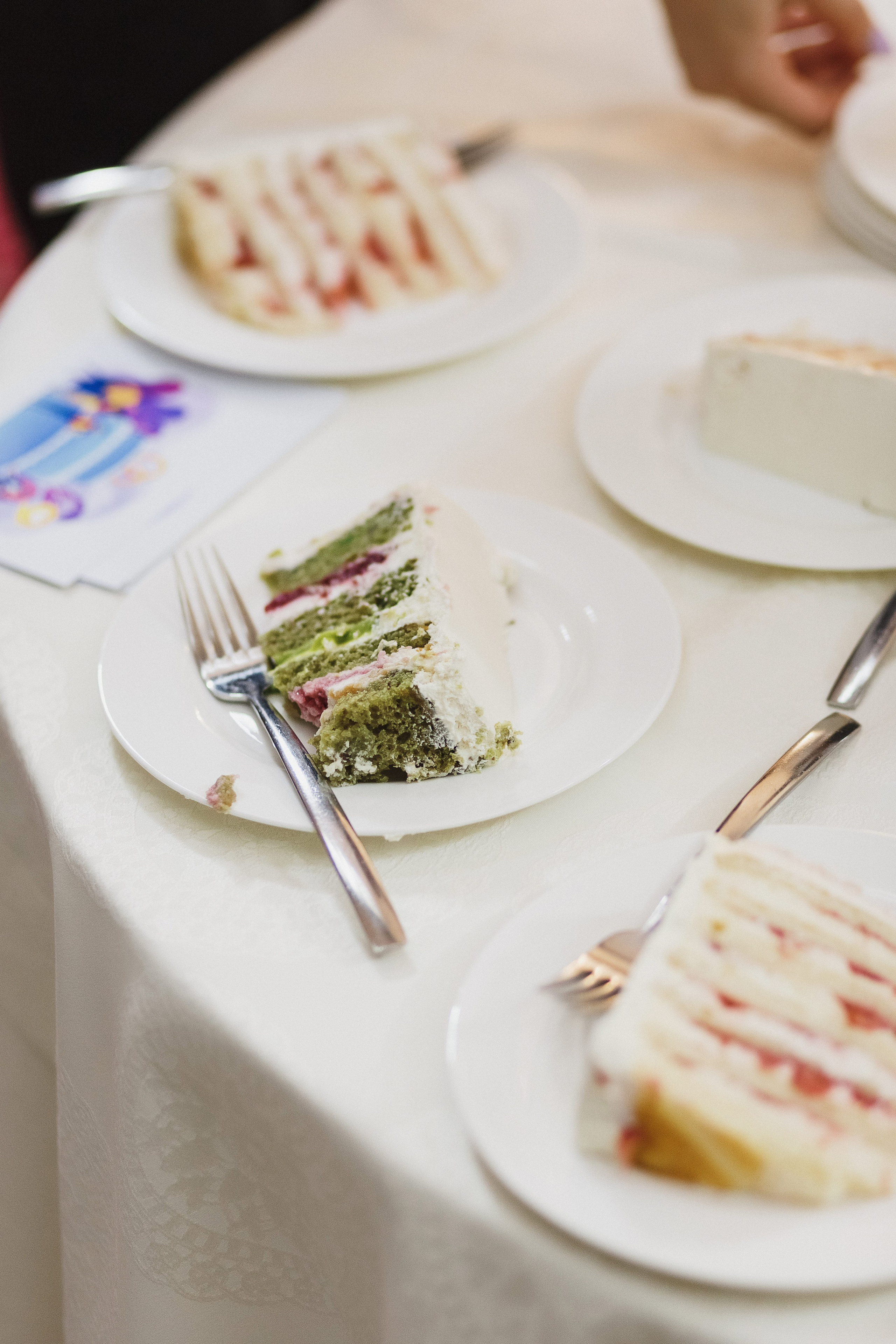 Фотограф в Таганроге летняя свадьба: Романтическая свадебная прогулка. Свадебный и семейный фотограф в Таганроге Бакарюк Антон