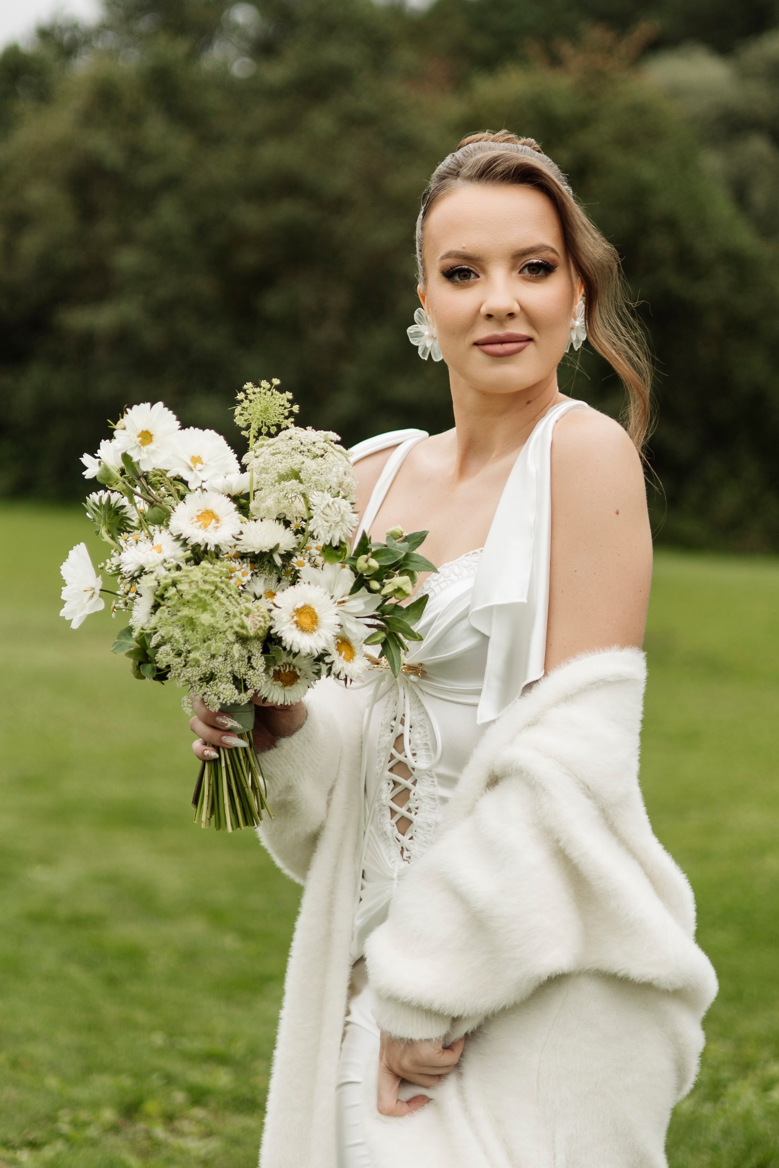 Артём и Вероника pine river. Nikolpinhasova