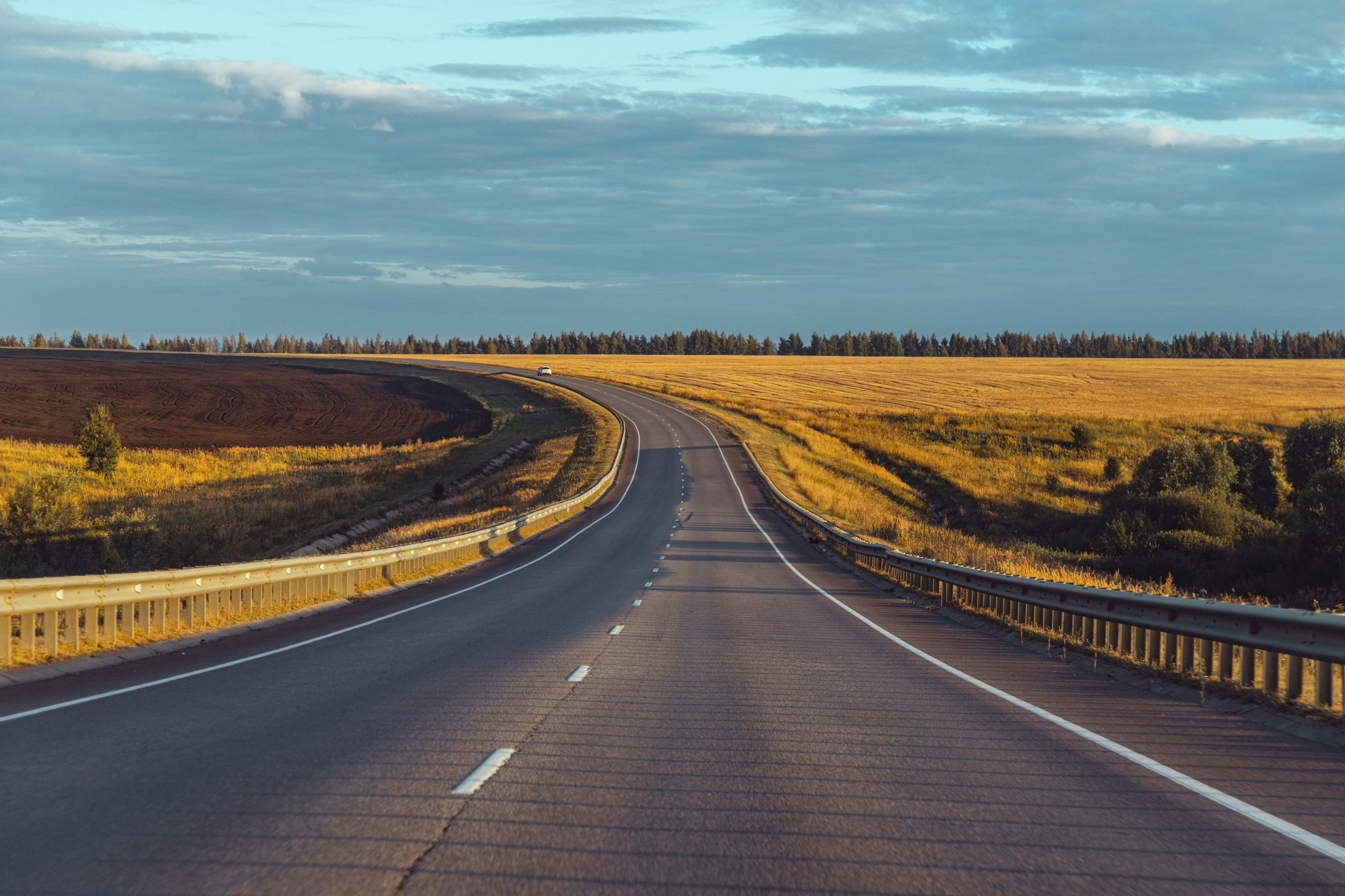 Илья Яценко