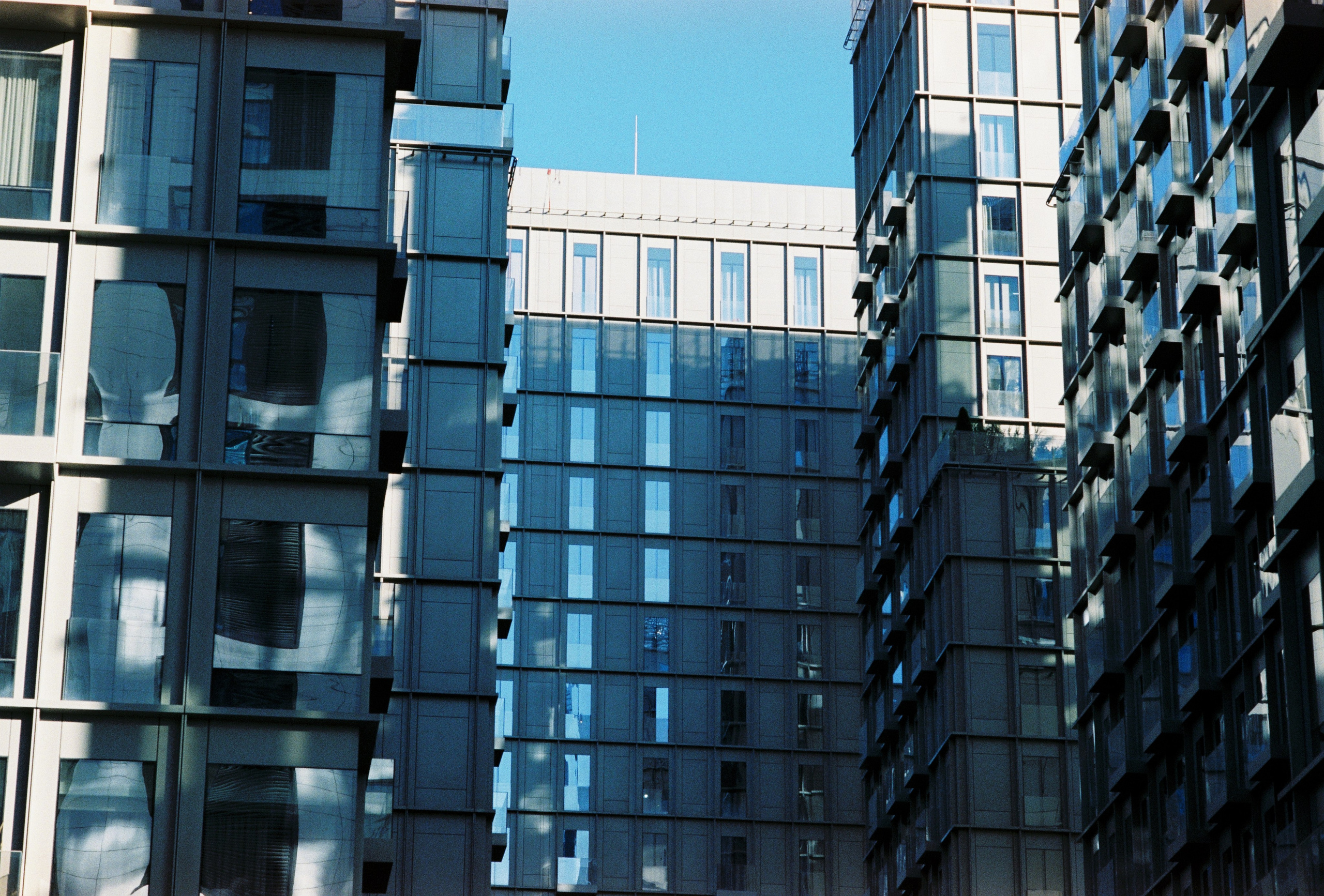 Б. Пленочный фотограф