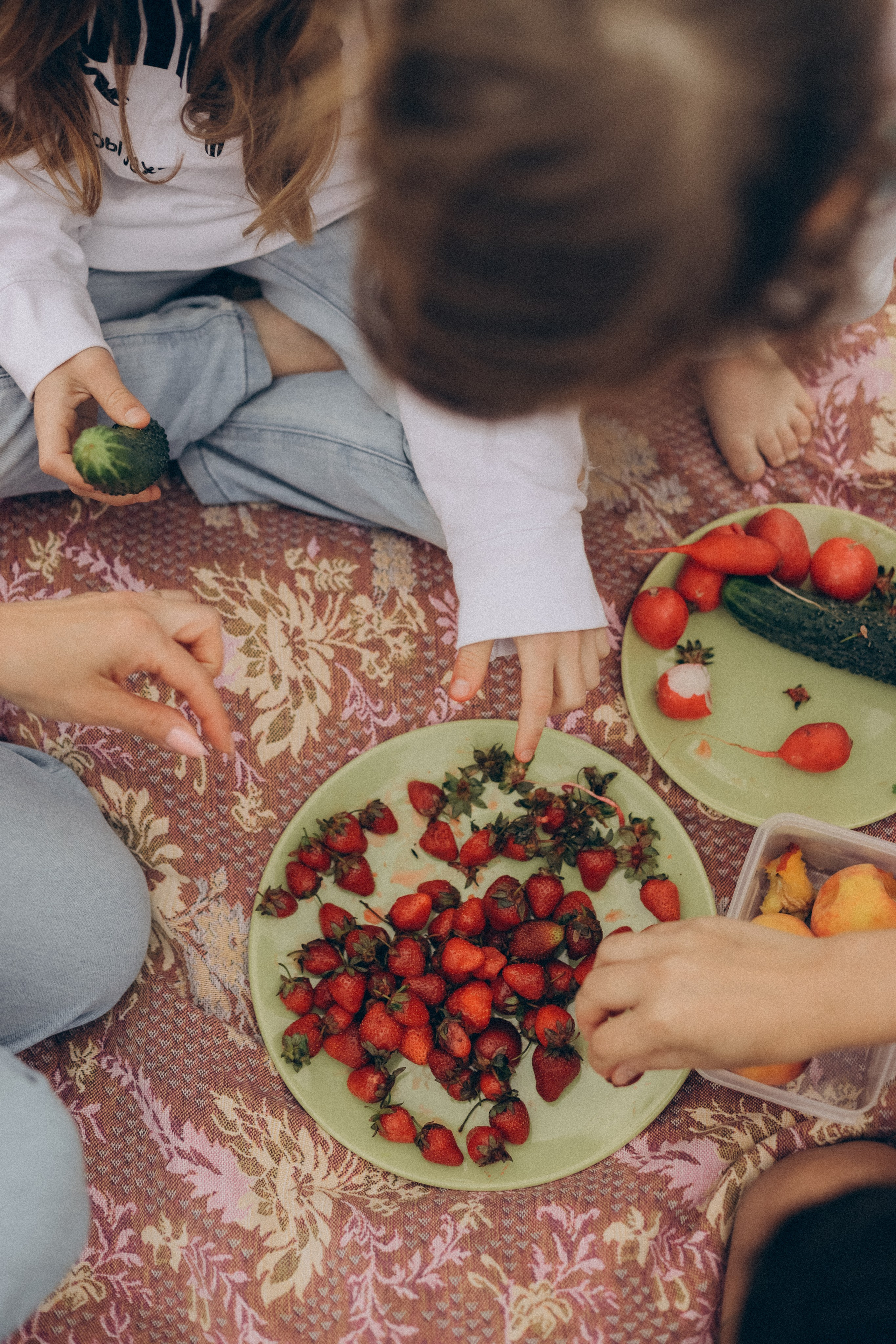 Лена, Ира, Лейла, Ника, Адам и Ария. Семейный фотограф Анапа