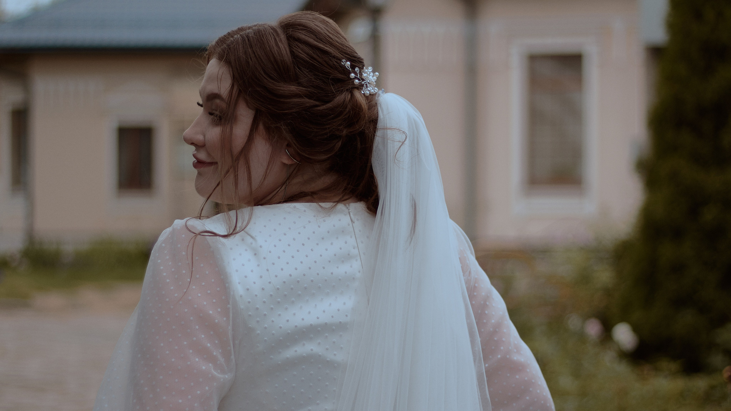 Виктория и Даниэль. Владимирский храм. Фотограф лавстори Москва/МО Приятелева Ангелина