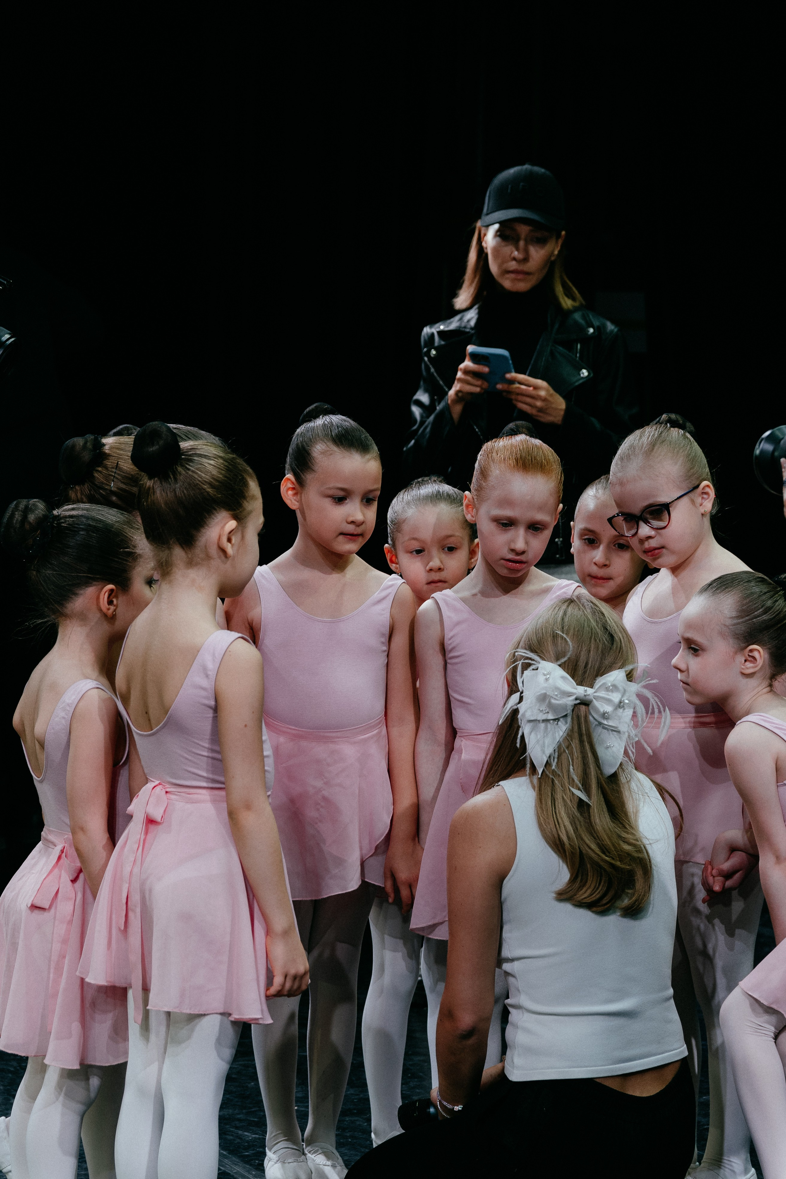 Закулисье. Студия Ксении Белой. Репортажи, уличные и студийные съёмки в Москве