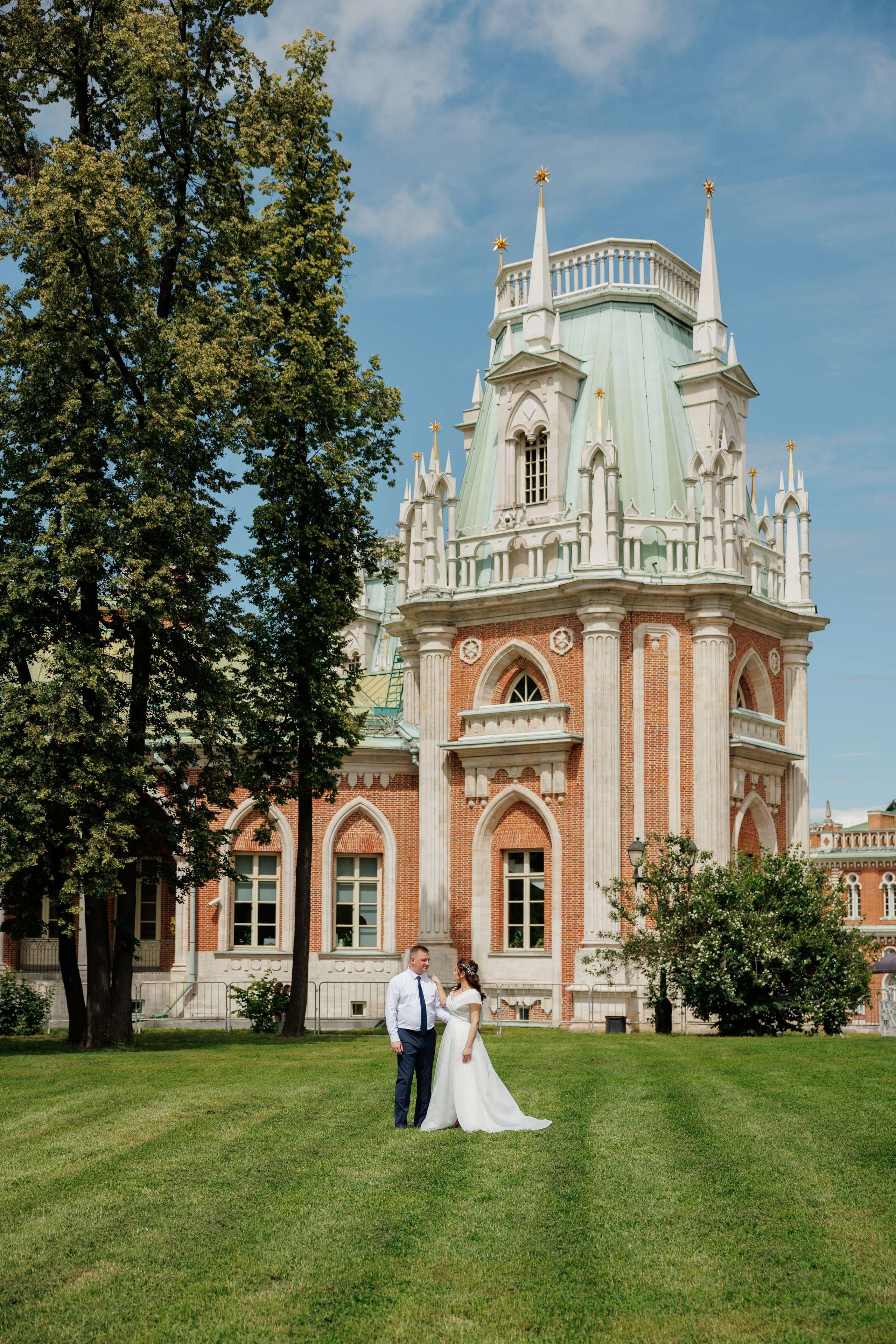 Свадебная фотосессия в Царицыно. Свадебная съёмка в Москве