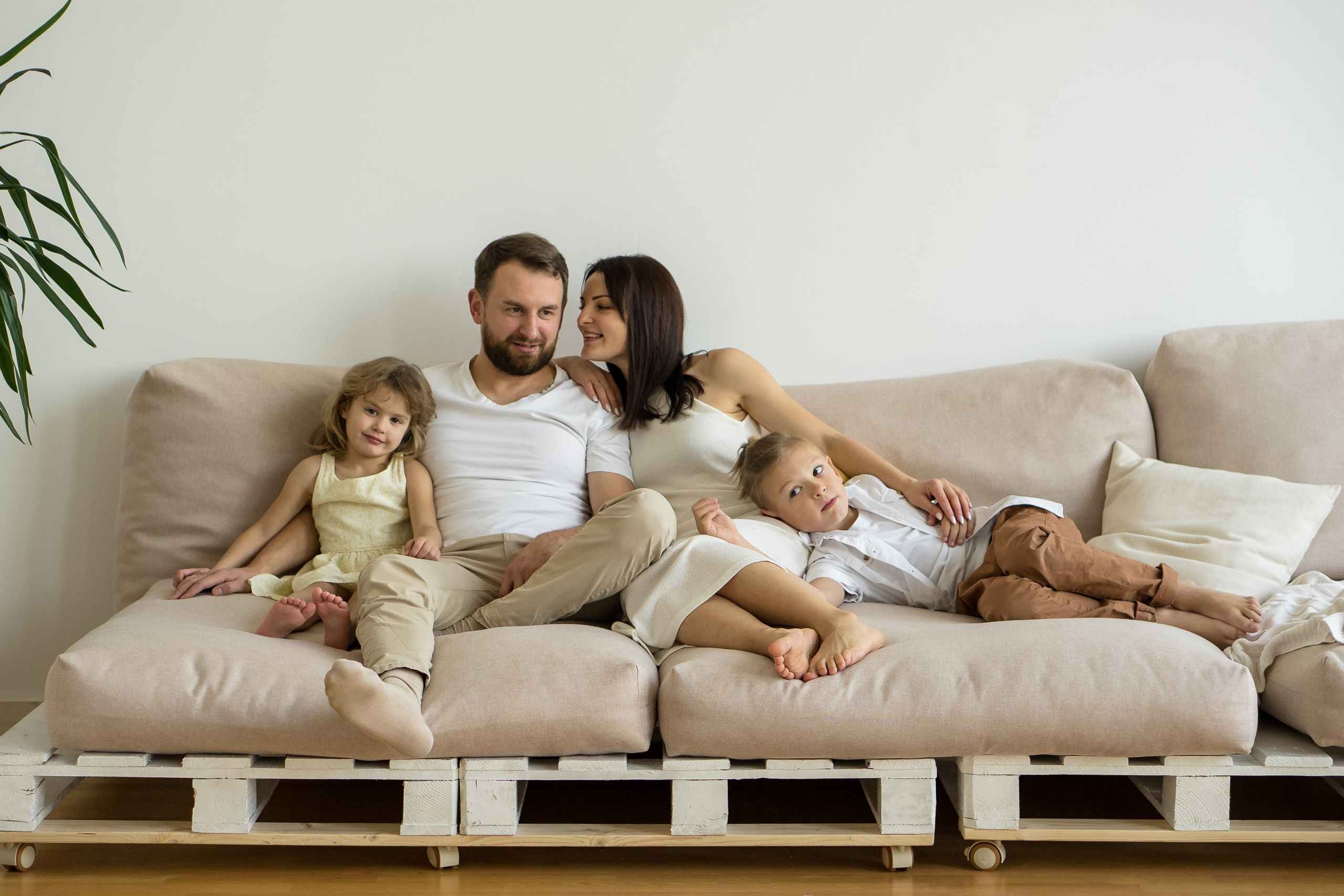 Семейная фотосессия семьи К. в фотостудии. Фотограф Ольга Игорева