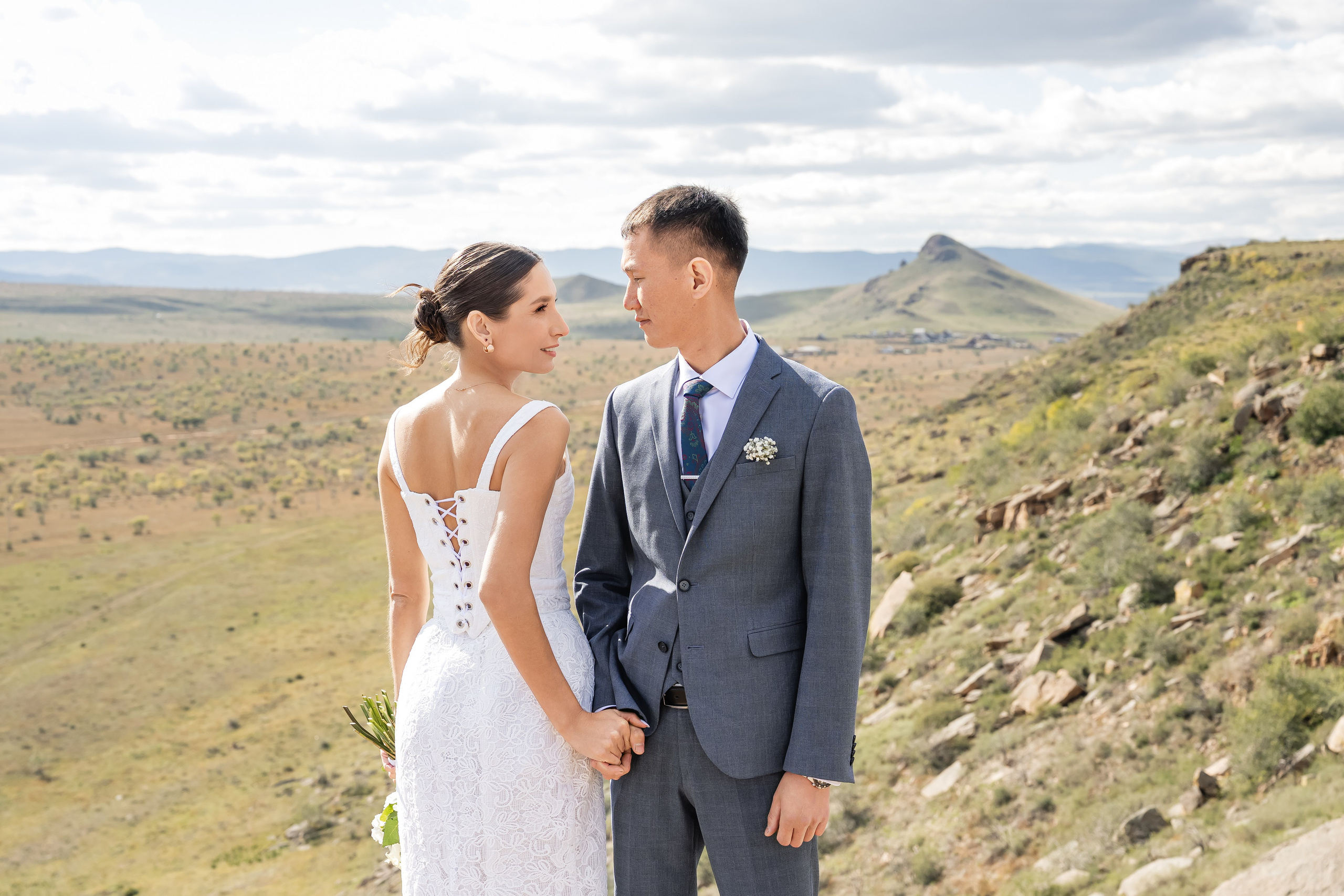 Сентябрь. Фотограф и видеограф в Улан-Удэ: Аюна Габагуева и Артём Шаханов