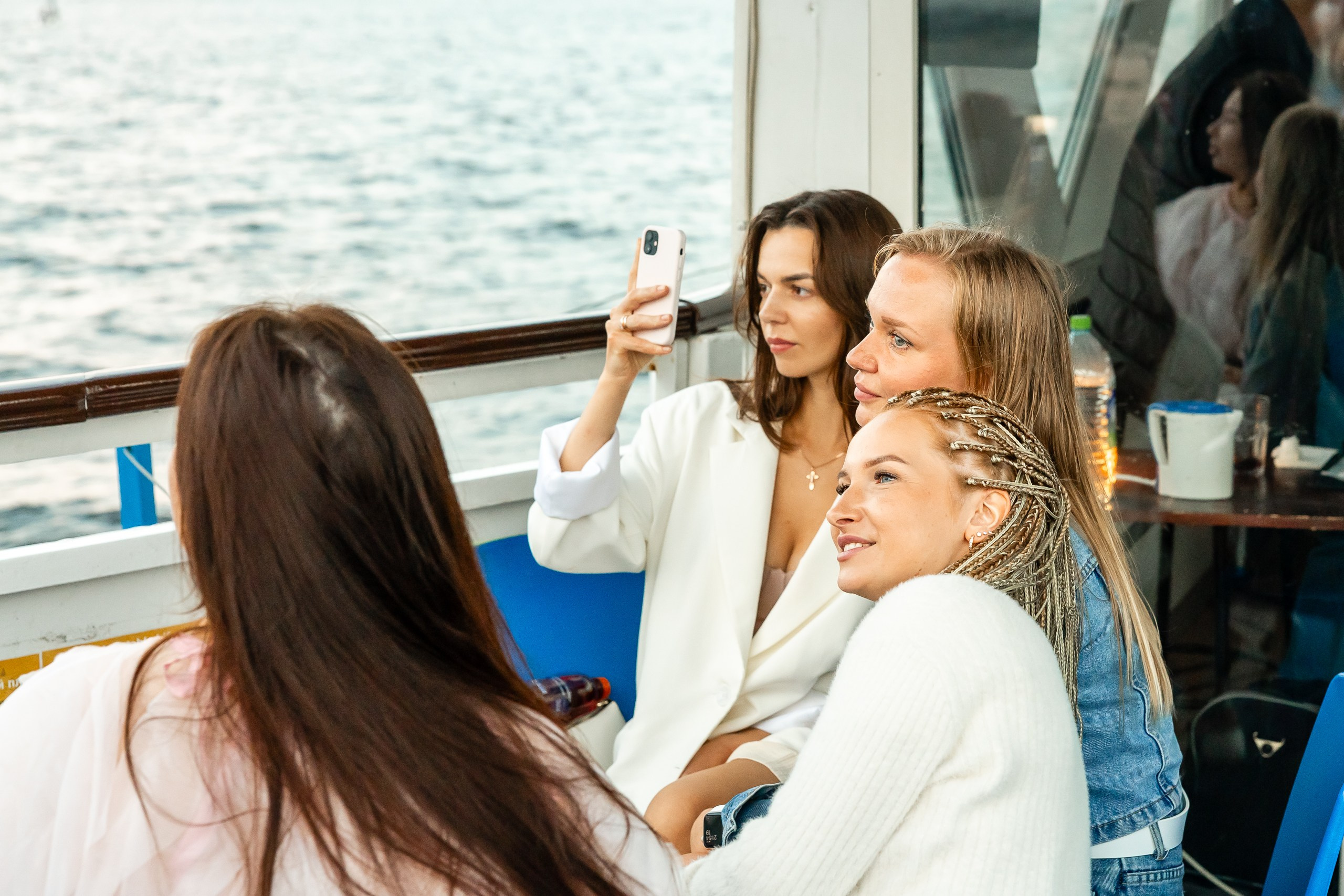 Экскурсия на двухпалубном теплоходе по Неве. Фотограф в Санкт-Петербурге — Сергей Петров