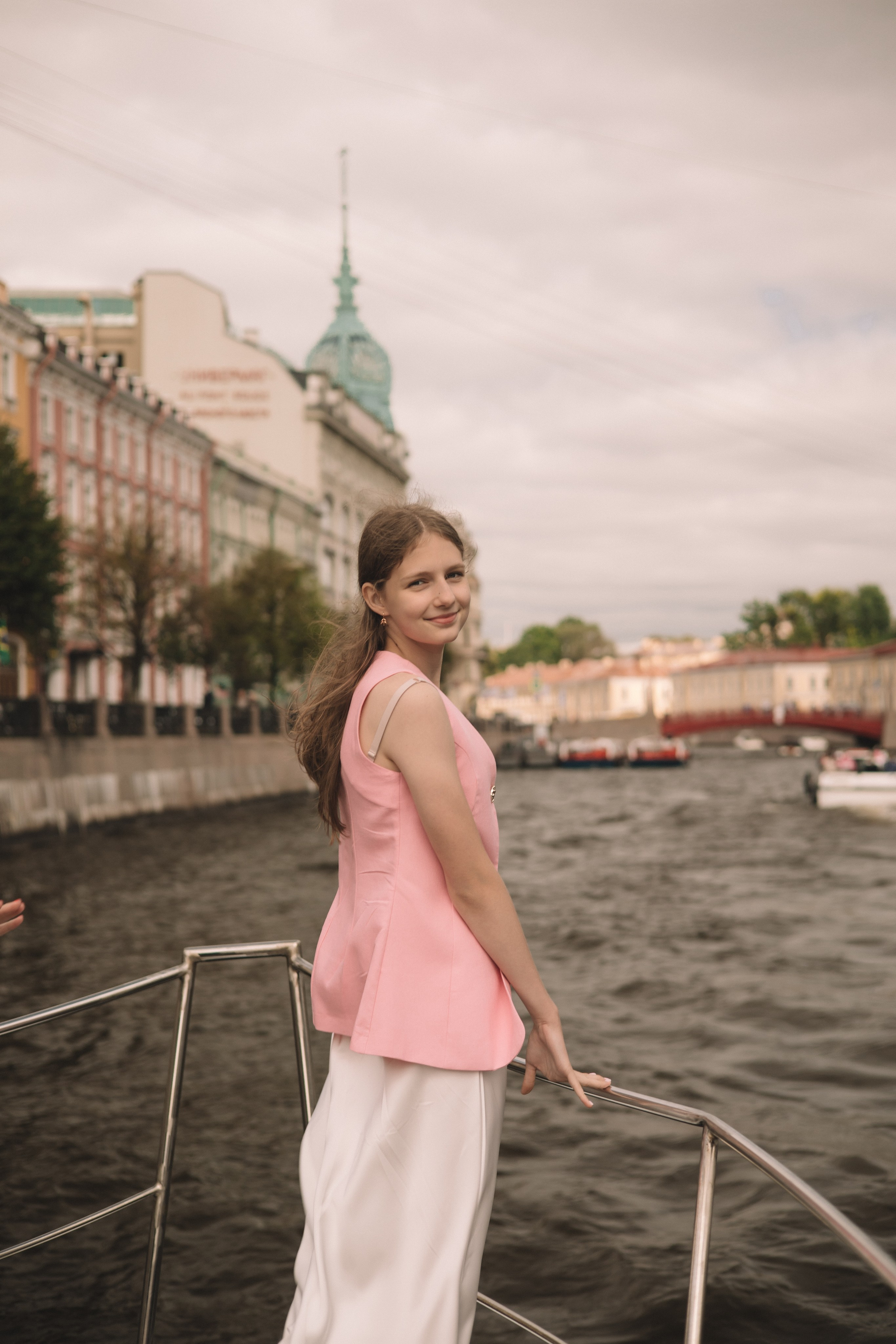 День Рождения на катере. Семейный фотограф в Санкт-Петербурге. Запечатление мгновений и ярких воспоминаний в Вашей жизни