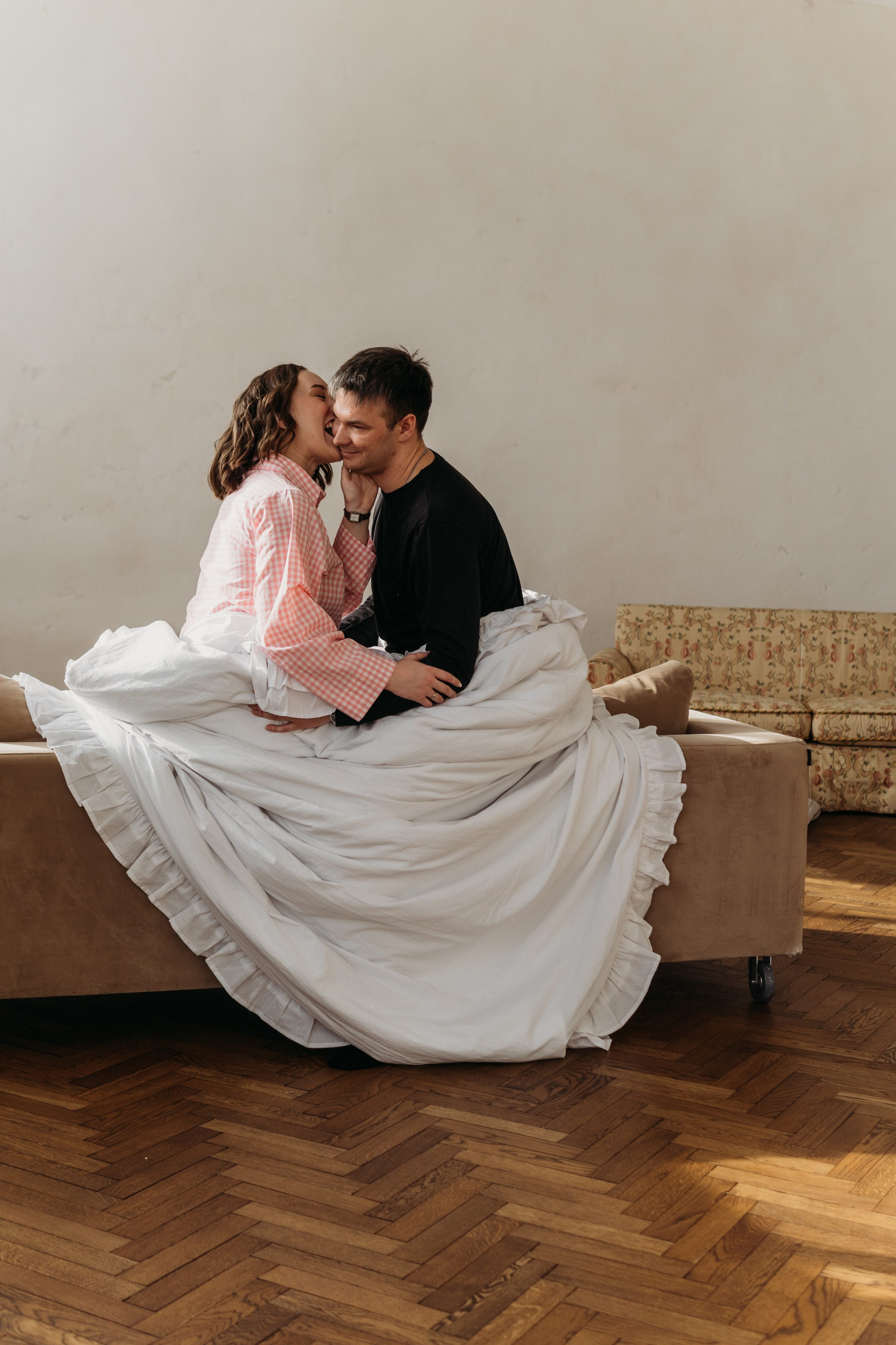 Artem & Katherine. Я — Алёна и я фотографирую красиво (е)
