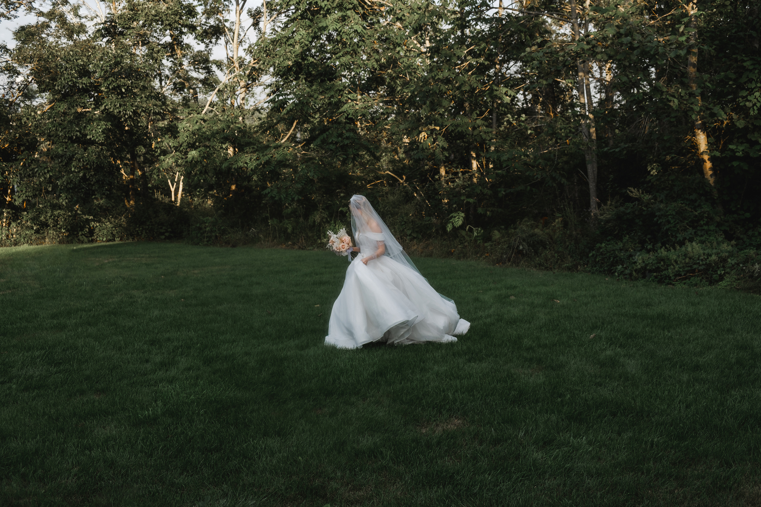 Фотограф, свадьба, свадебный фотограф, Владивосток, невеста, платье, букет