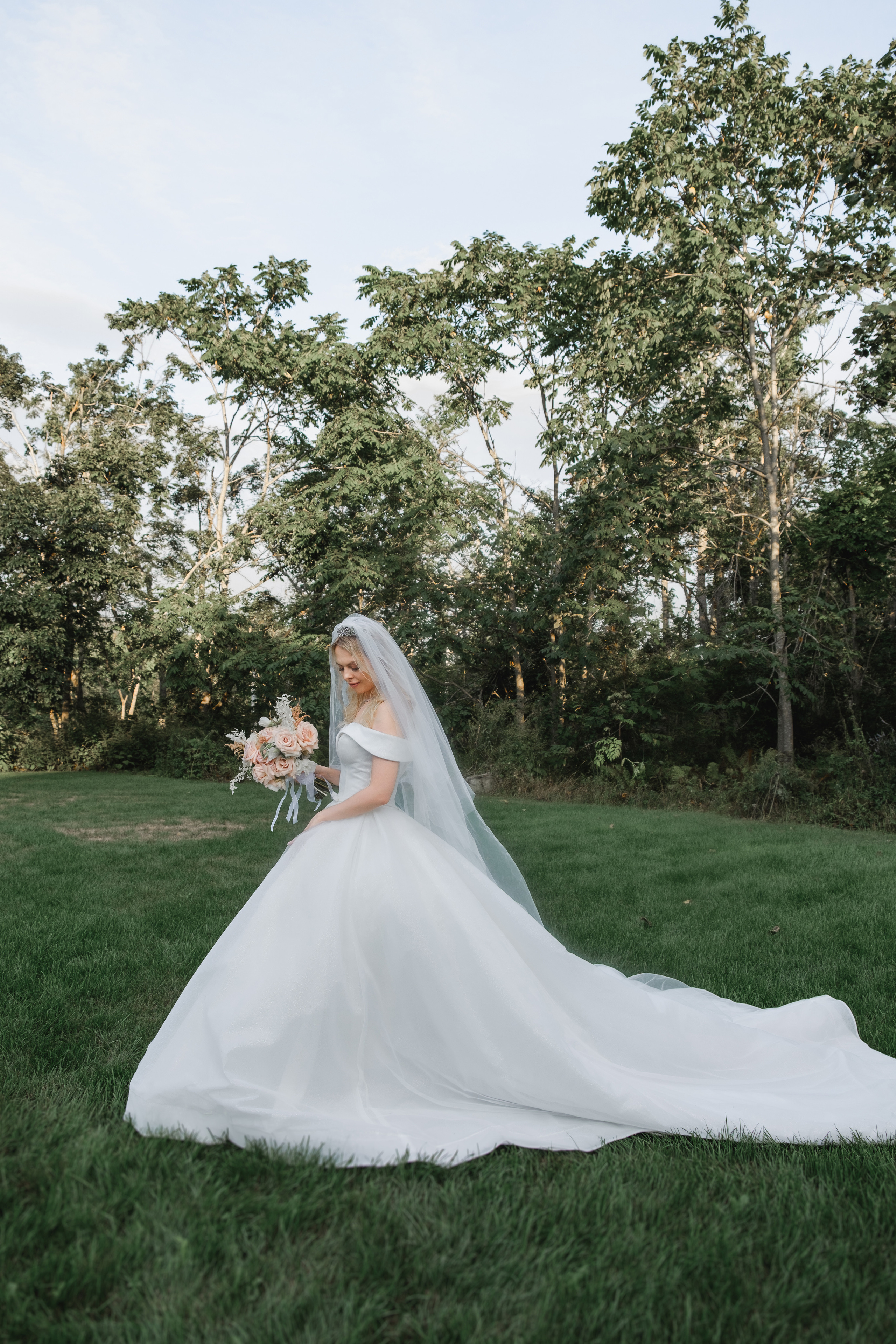 Фотограф, свадьба, свадебный фотограф, Владивосток, невеста, платье, букет