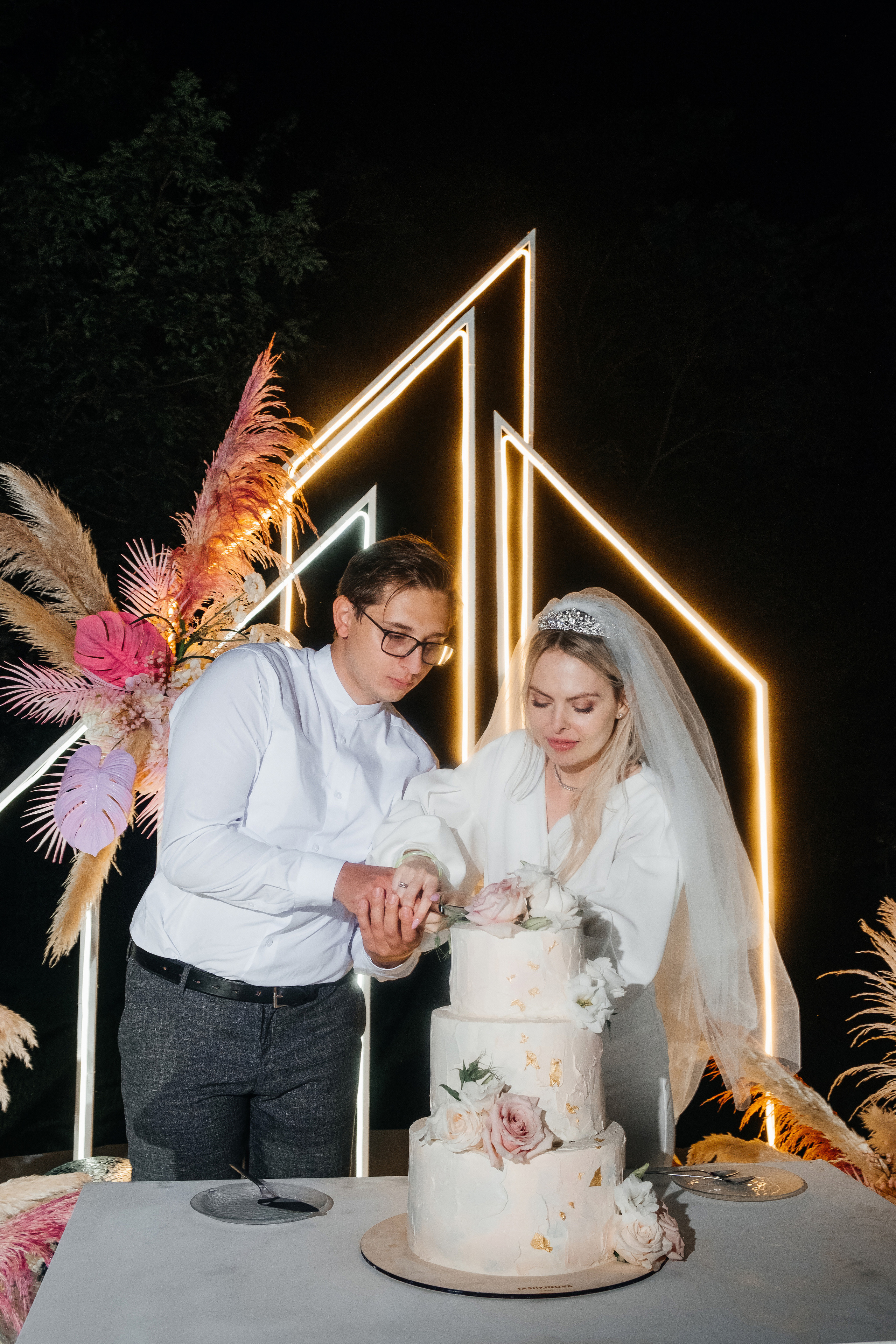 Фотограф, свадьба, свадебный фотограф, Владивосток, торт, свадебный