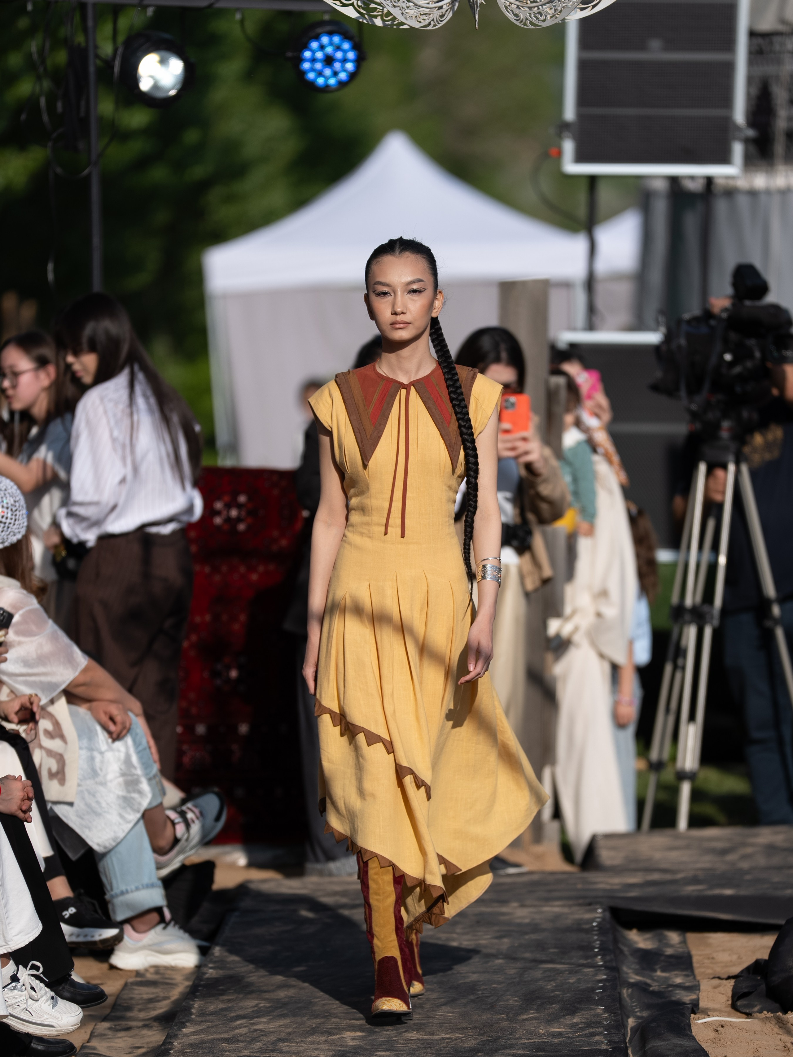 Designer Dariya Kuatzhan. Сайт Алматинского НЮ АРТ, будуар и фэшн фотографа Дениса Карпенко