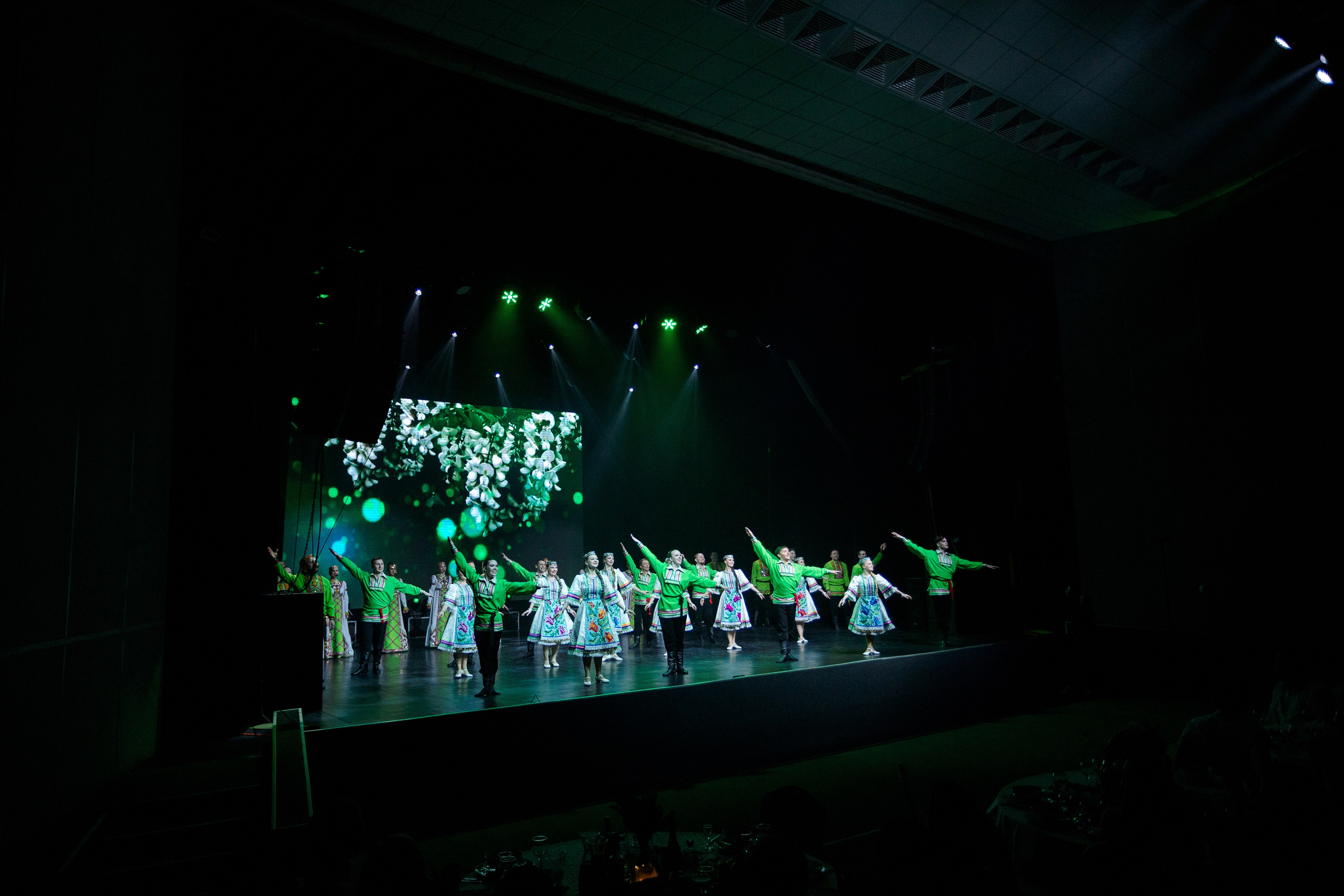 РЕПОРТАЖ: НОВЫЙ ГОД В ДК МЕТАЛЛУРГ. Профессиональный фотограф в Ижевске Леша Петров