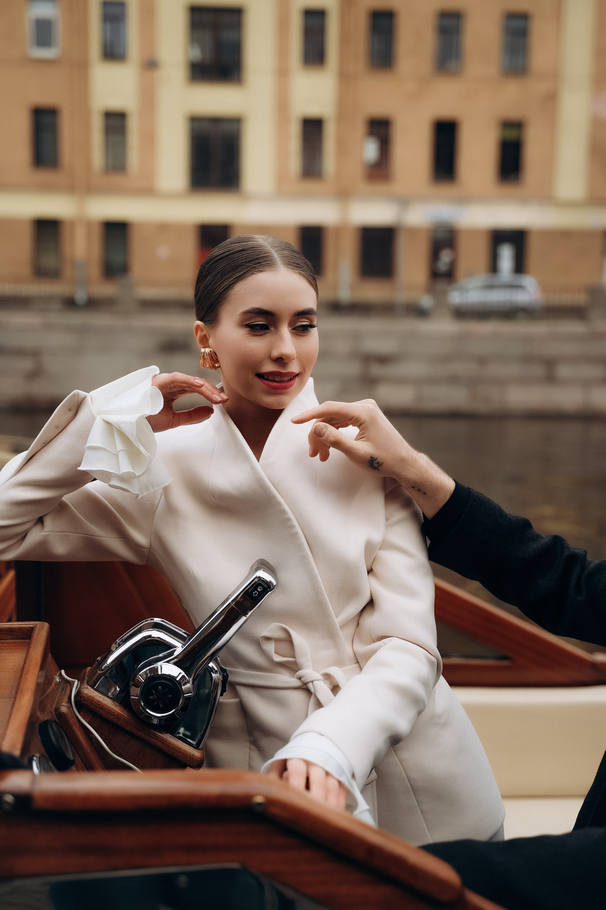 Свадебная фотосессия на катере в Питере