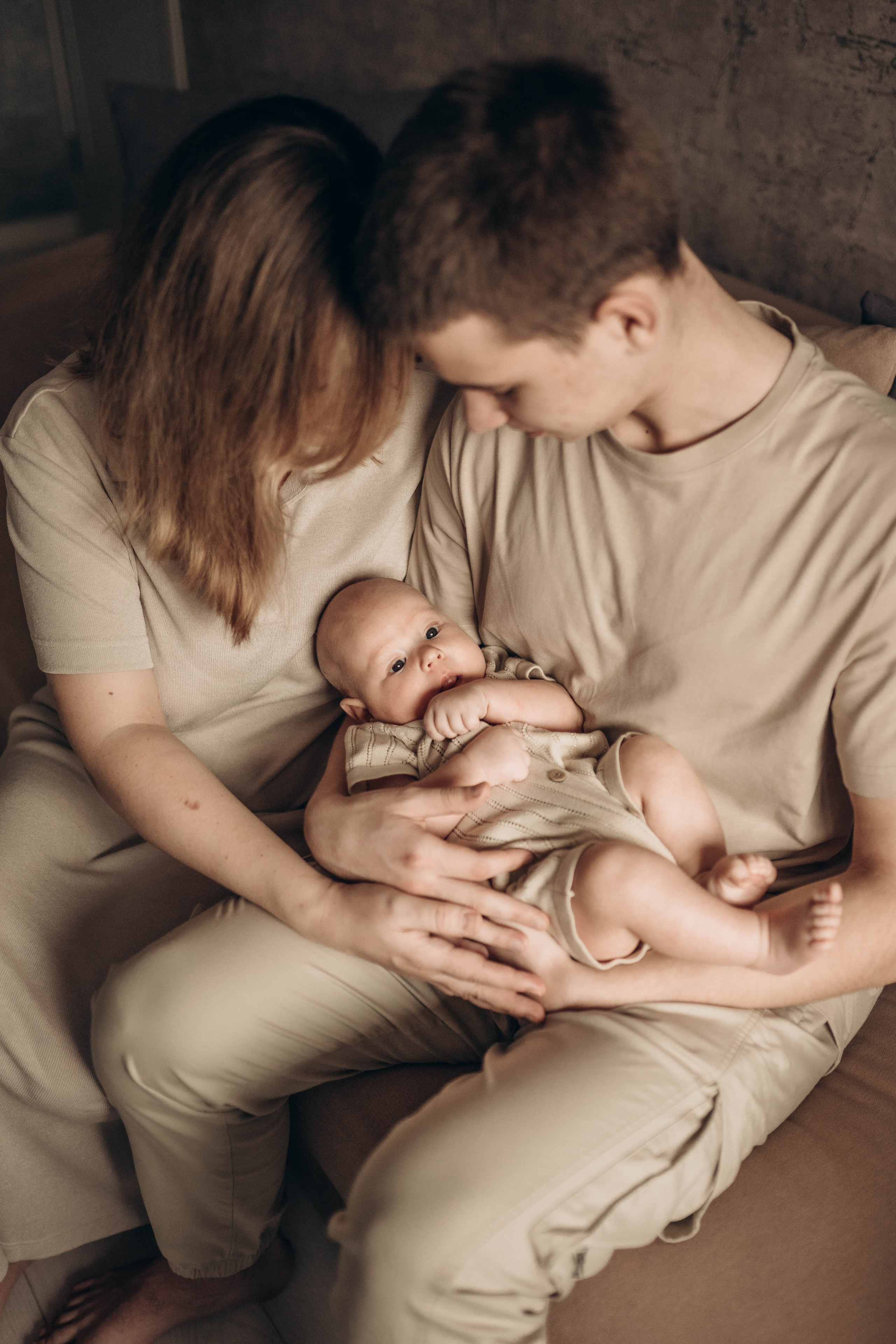 семья фотосессия семейная ньюборн фотограф лайфстайл семейная новорожденные фотография 