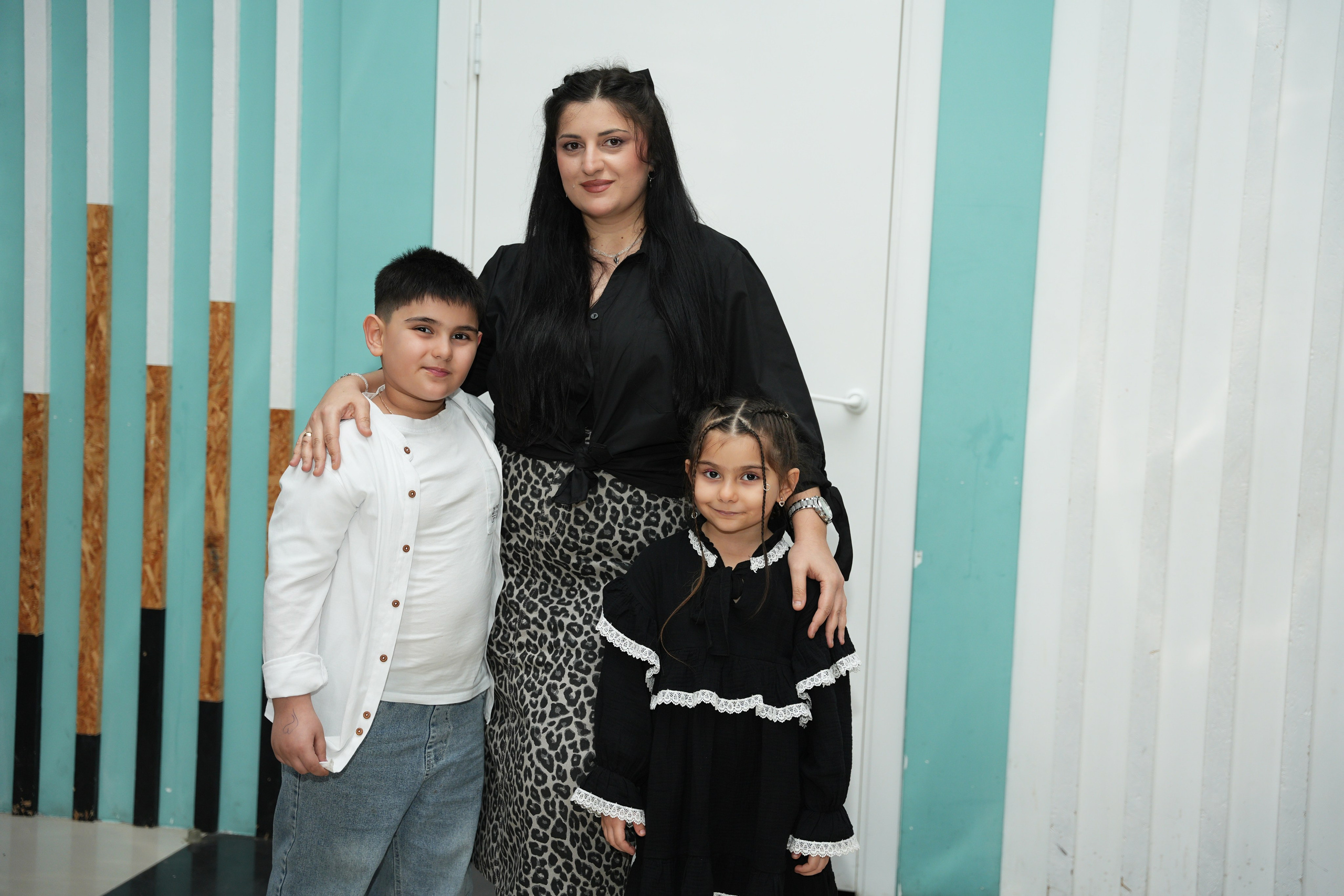 Социально —благотворительная акция «Ты в этом мире не один», посвященная Международному дню инвалидов. ВЫПУСКНЫЕ АЛЬБОМЫ, Школьный фотограф, семейный и свадебный в Саратове и области Ольга Плаксина