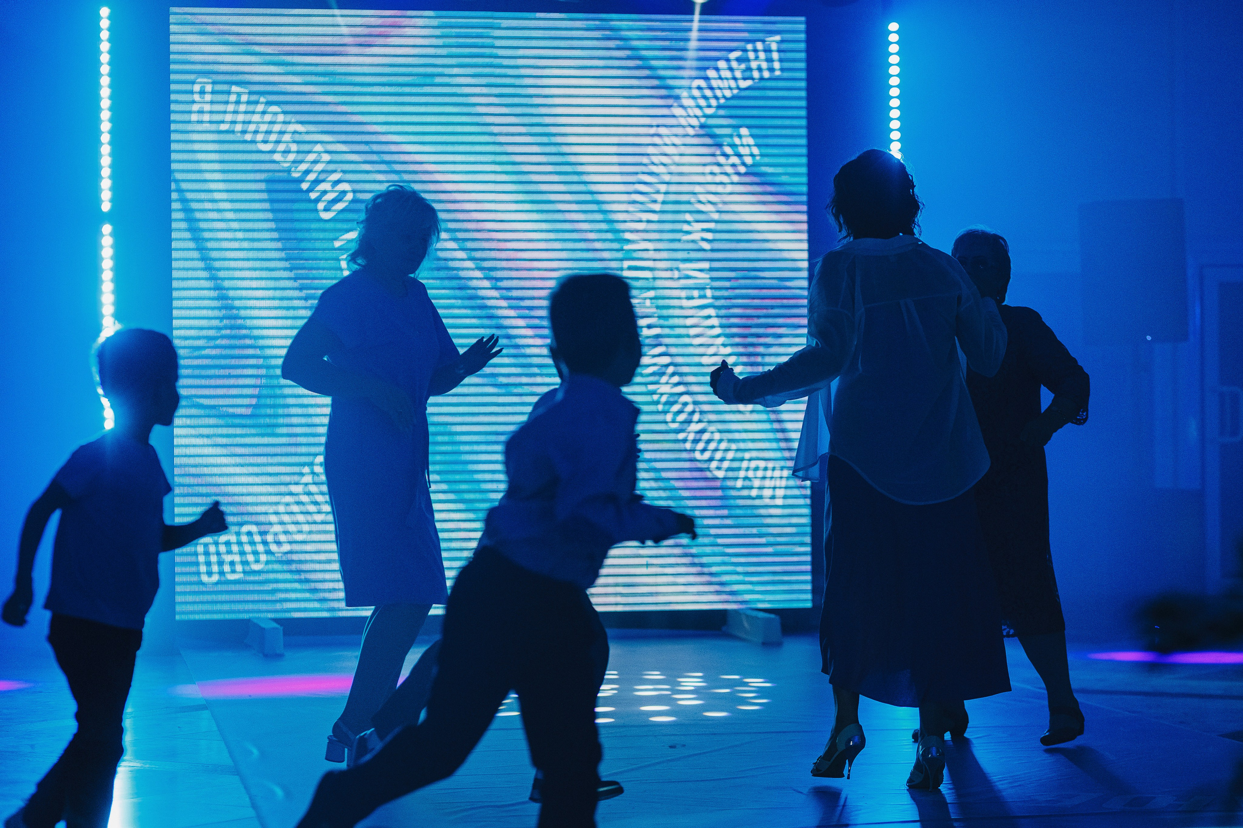 Романтические свадебные моменты Кирилла и Юли в Голден Хорс Таганрог. Свадебный и семейный фотограф в Таганроге Бакарюк Антон