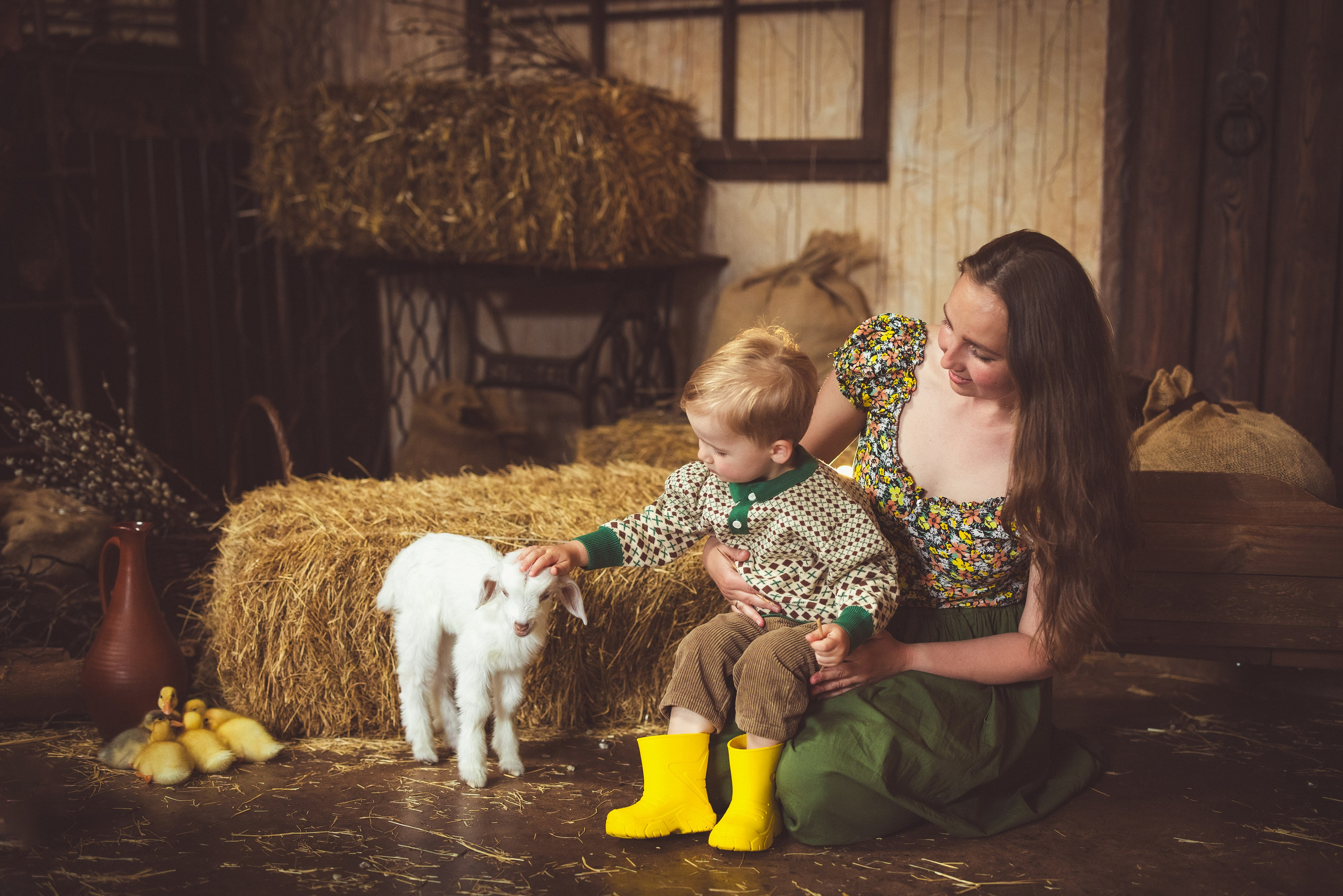 Пасхальный фотопроект с козочкой и утятами, в фотостудии «Эль» 2024 г. Семейный и детский фотограф в Краснодаре Анна Трашкова