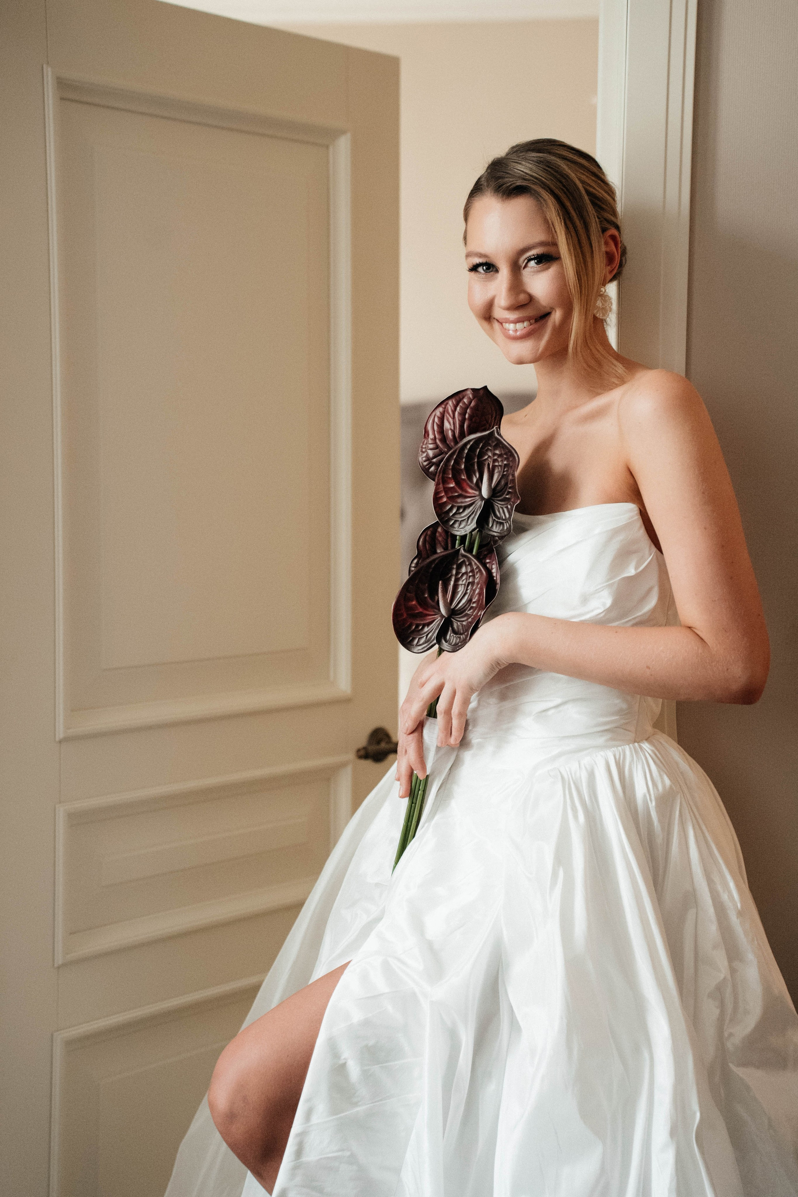 Алексей и Анастасия, творческая съемка в отеле Амбассадор. Свадебный фотограф Москва Александра Аверкова