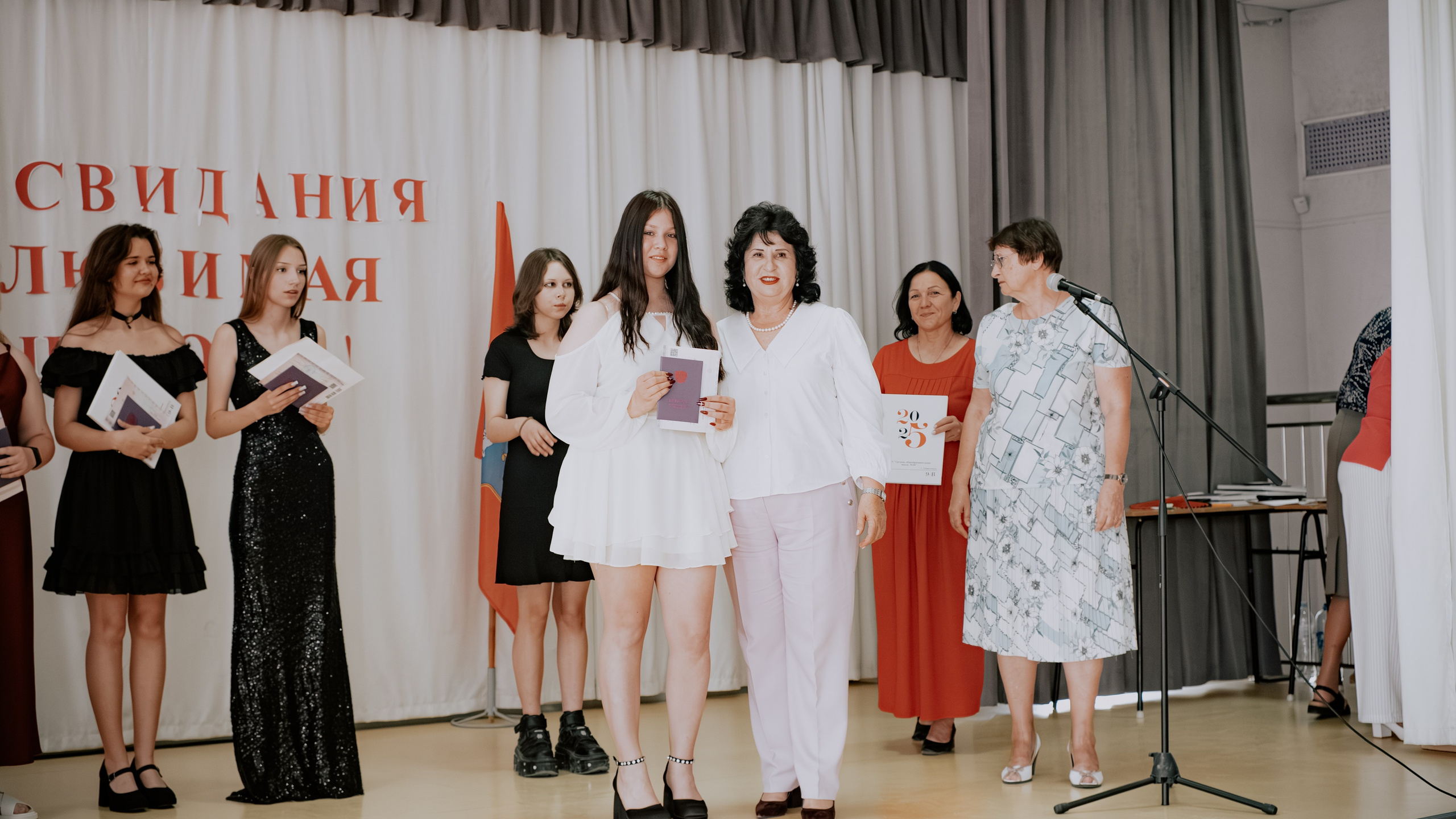 Кейс — Школьный выпускной. Коммерческий и Портретный Фотограф Симферополь Крым Максим Махо