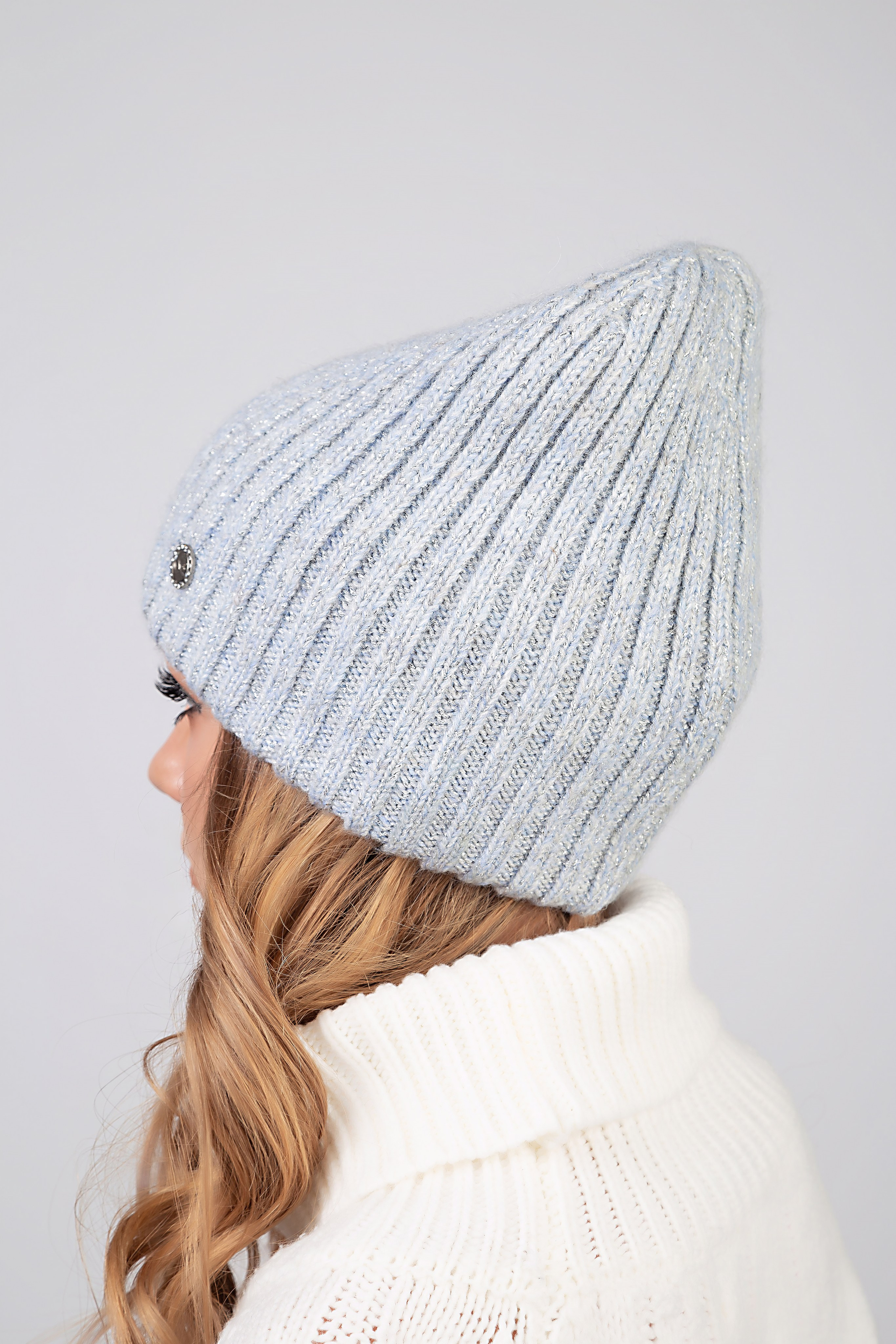 Модельная съемка шапок для брендов в Москве | Фотограф Анна Татаурова. Фотограф Анна Татаурова | Авторская фотосъемка в Москве