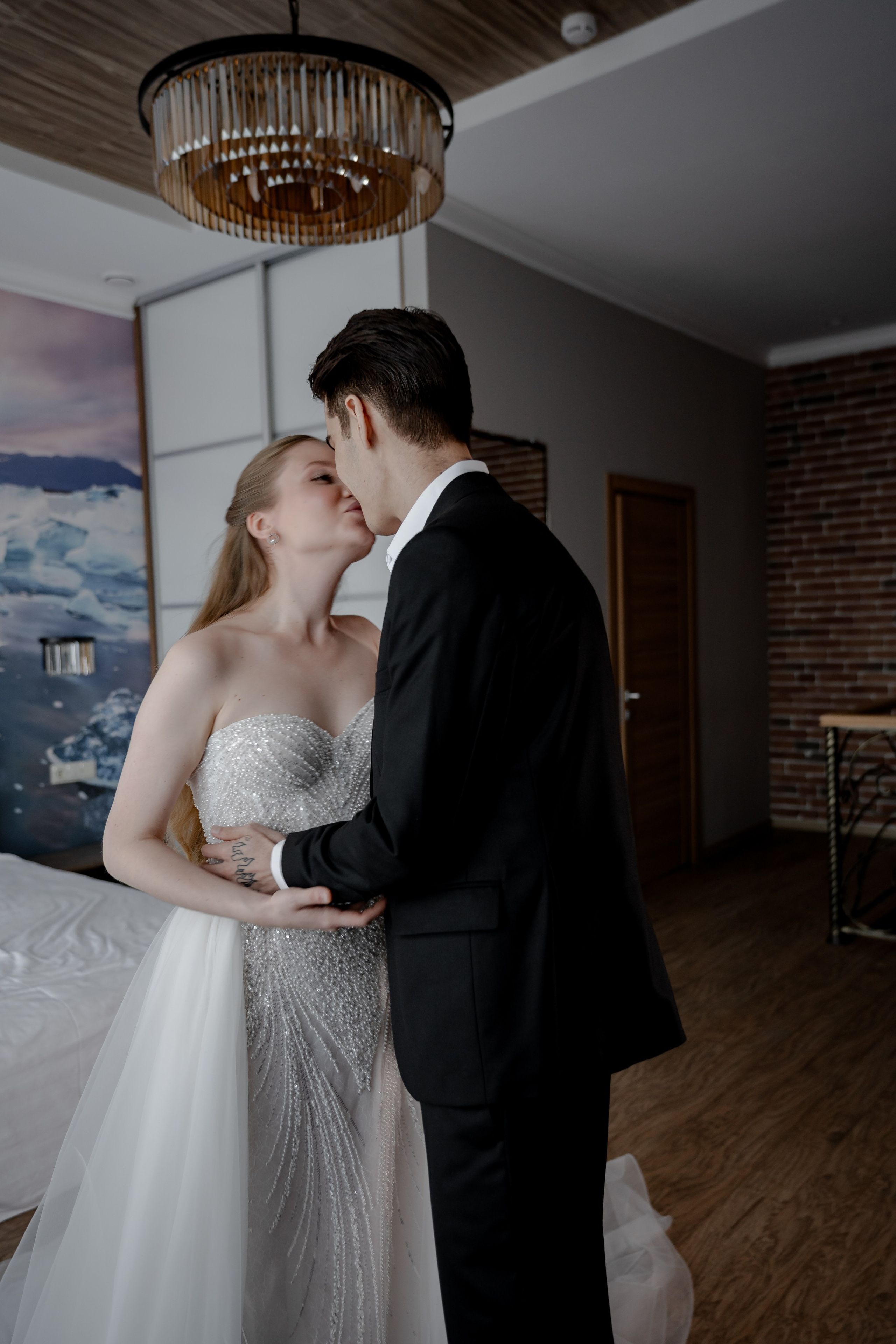 СВАДЕБНАЯ СЬЕМКА СБОРОВ В ОТЕЛЕ И ВЫЕЗД НА ЦЕРЕМОНИЮ (СНЯТО В СИБИРЕ В НИЖНЕВАРТОВСКЕ)М. Профессиональный фотограф, Санкт-Петербург — Виктория Богомолова