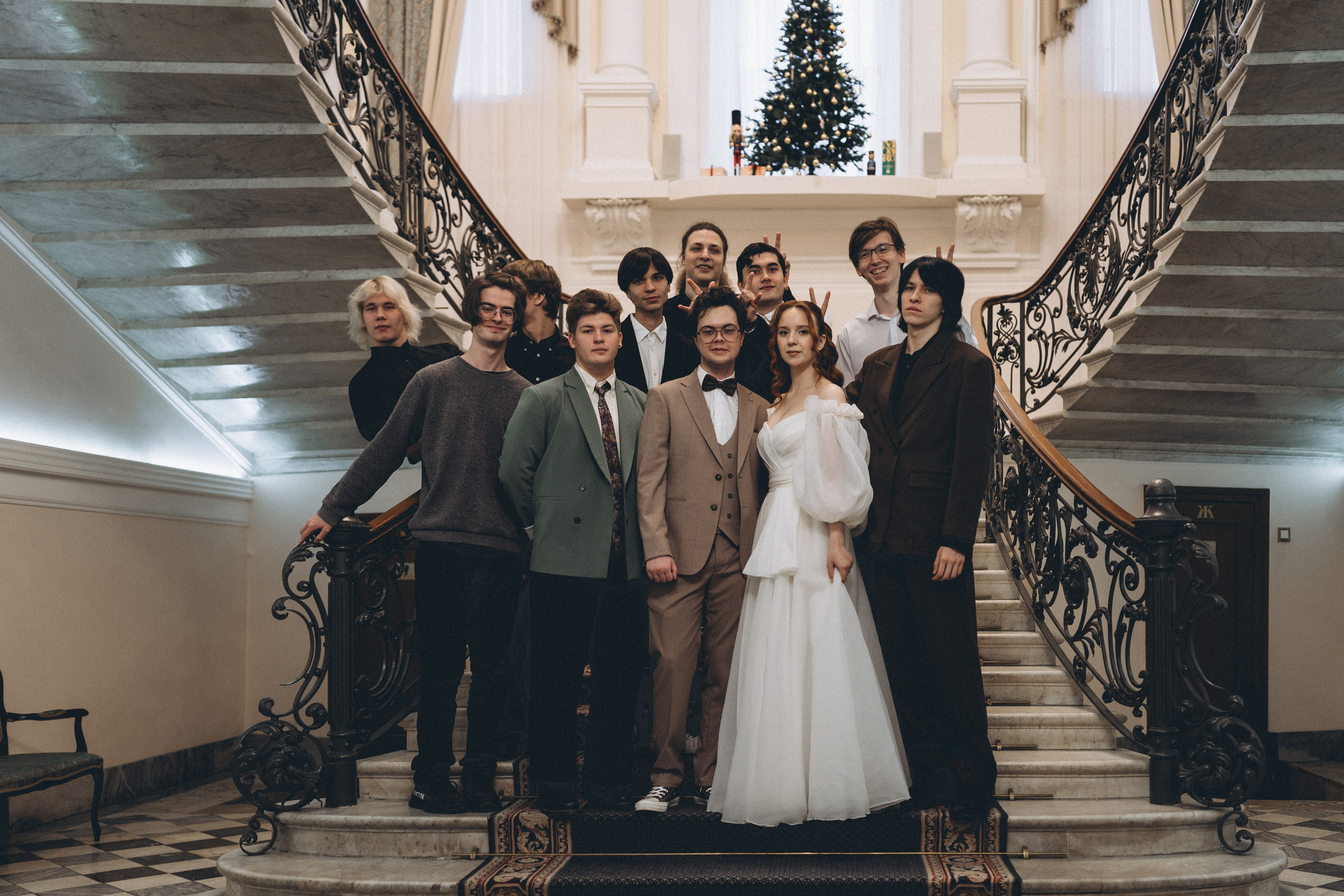 СВАДЕБНАЯ СЬЕМКА ВО ВТОРОМ ДВОРЦЕ С ГОСТЯМИ И ПРОГУЛКА В ТАВРИЧЕСКОМ САДУ. Профессиональный фотограф, Санкт-Петербург — Виктория Богомолова