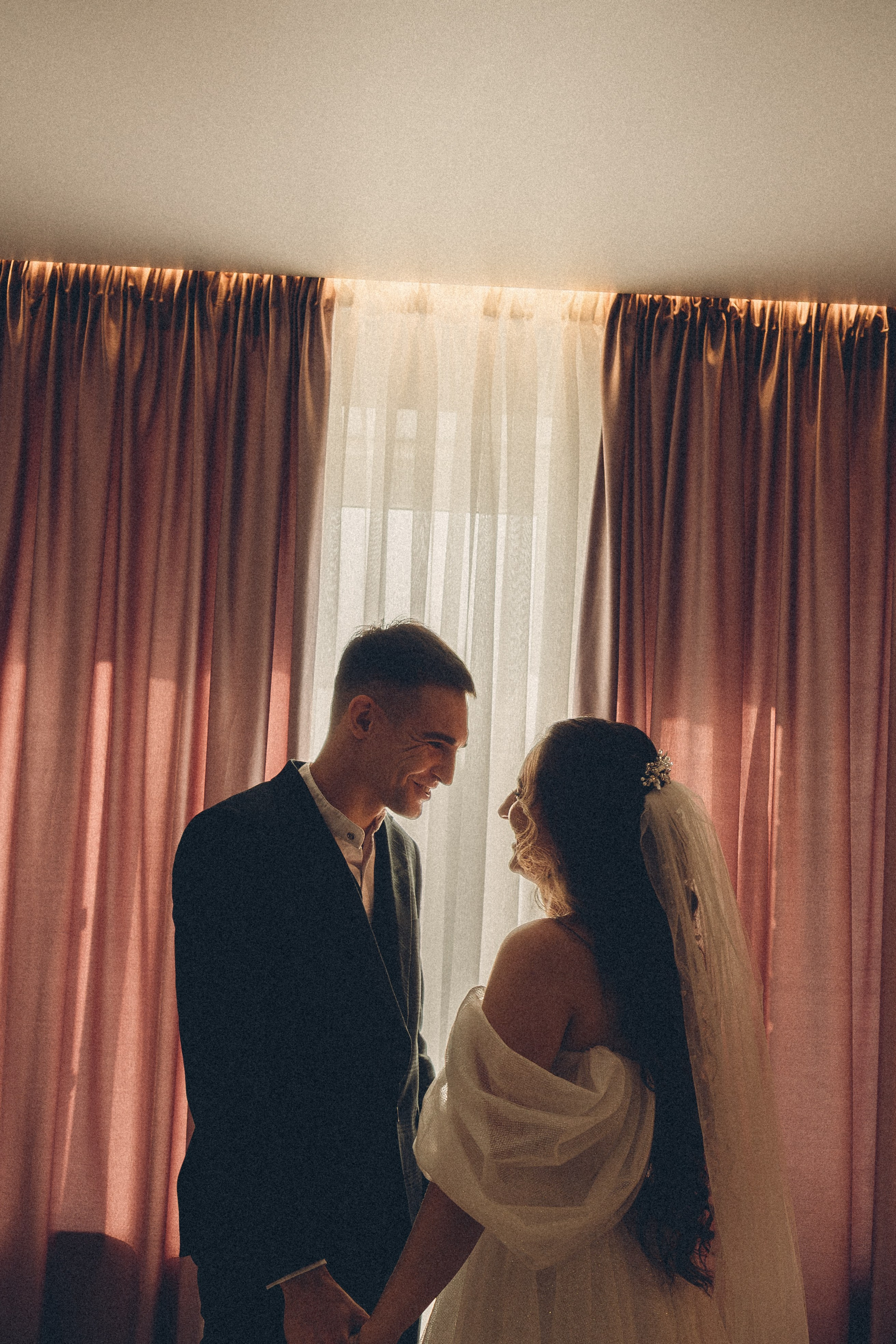 СВАДЕБНАЯ СЬЕМК В ПАРКЕ 300-ЛЕТИЯ. Профессиональный фотограф, Санкт-Петербург — Виктория Богомолова