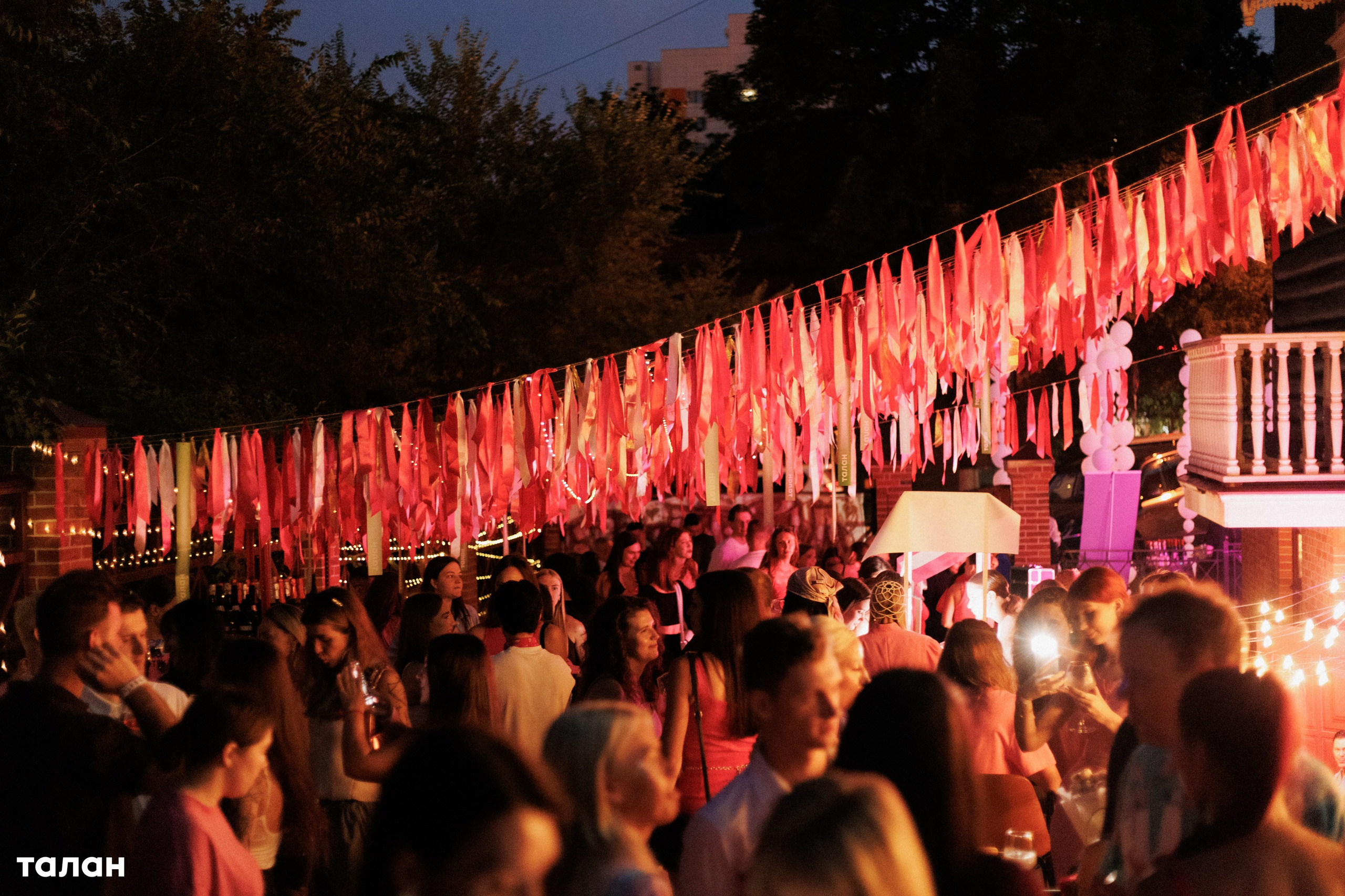 ВИНОТЕКА [бар+магаз] — BIRTHDAY PARTY. СВОИ. ФОТООТЧЕТЫ-СОБЫТИЯ-МЕСТА