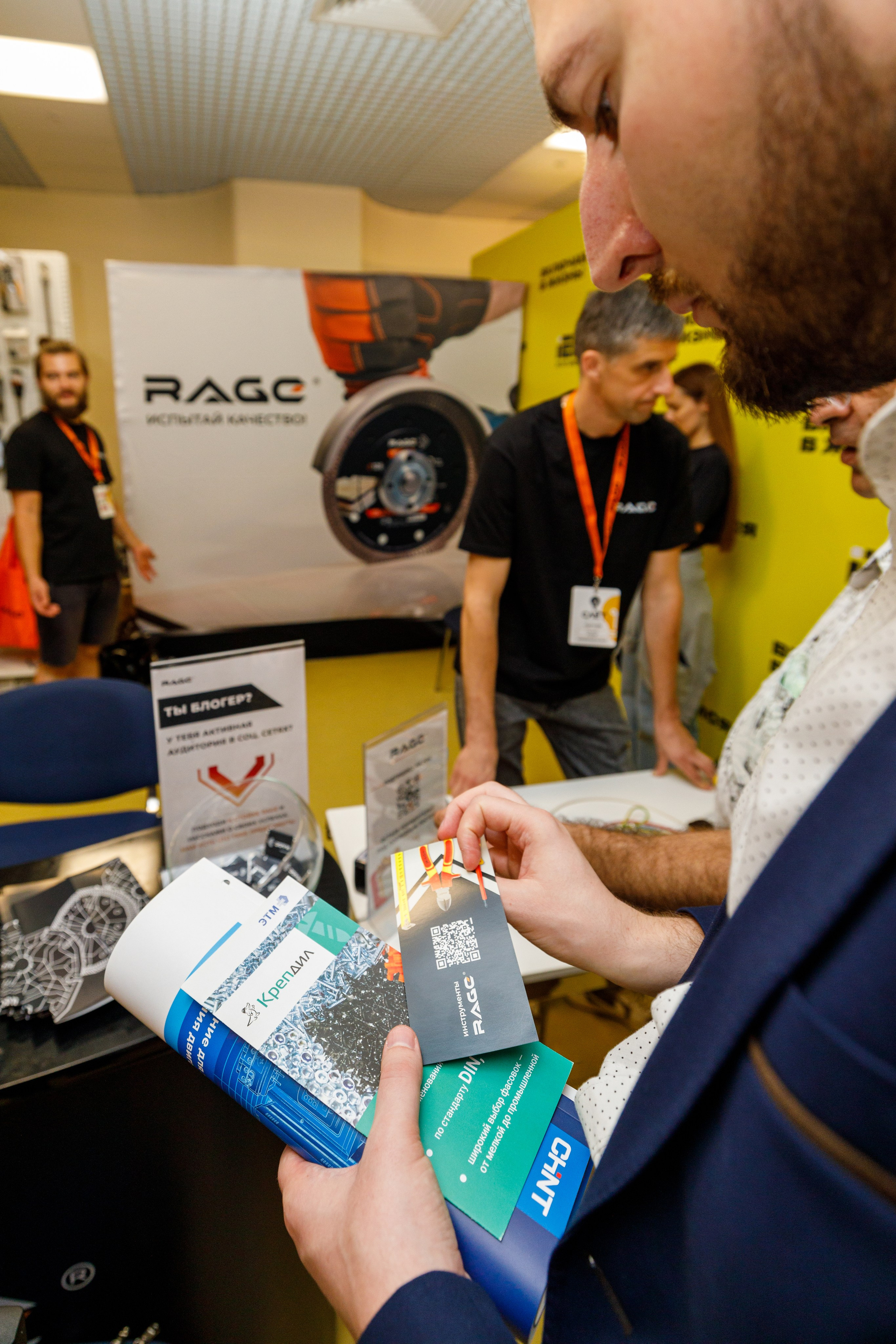 Съёмка стенда на выставке. Фотограф на мероприятие в Москве Марик