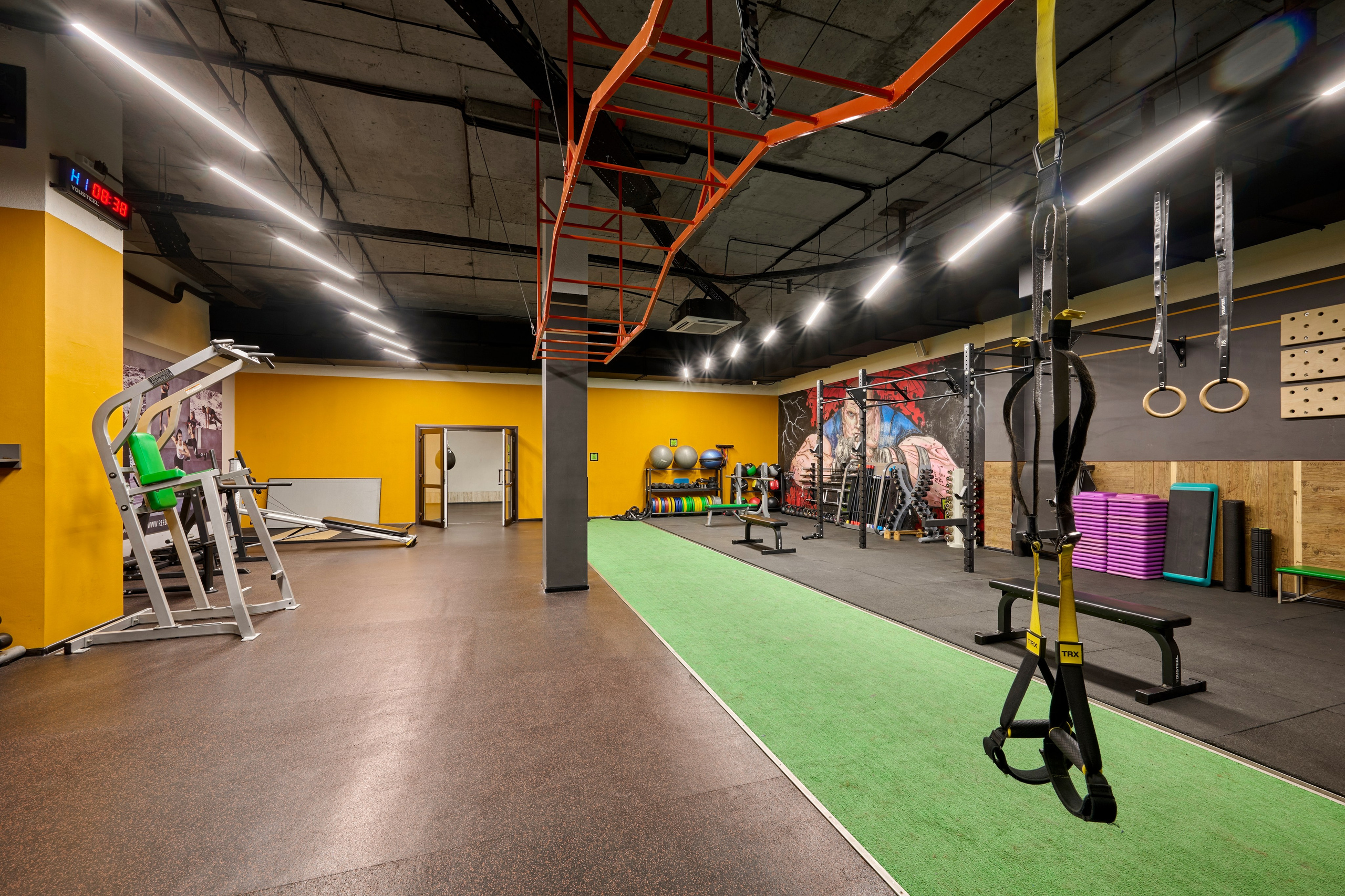 Интерьерная съемка финесклуба WeGym ферганская. Спортивный фитнес фотограф-видеограф Алексей Нестеров