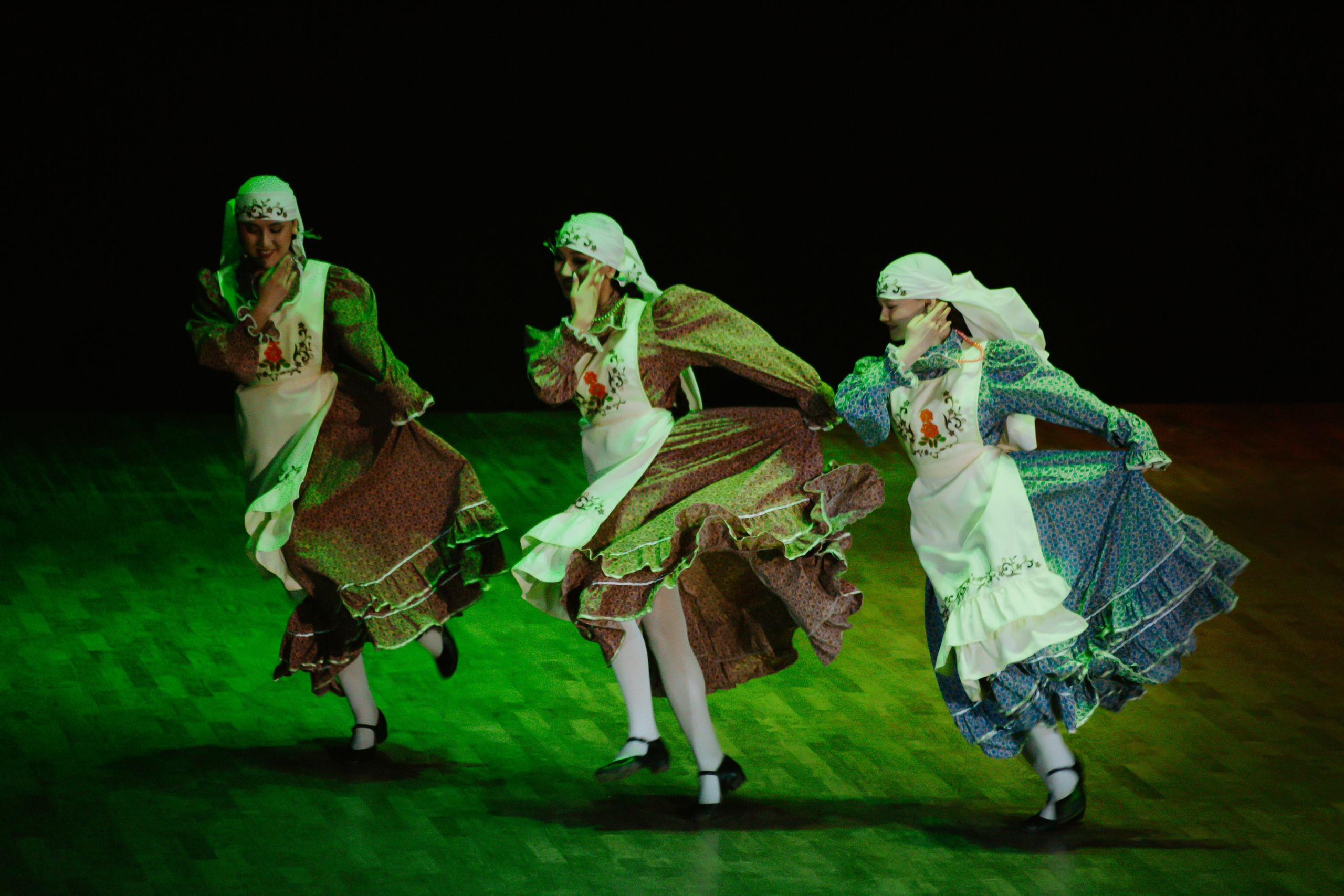 «Уральский сувенир». Концерт танцевальной студии. Фотограф в Челябинске Ополихина Анна