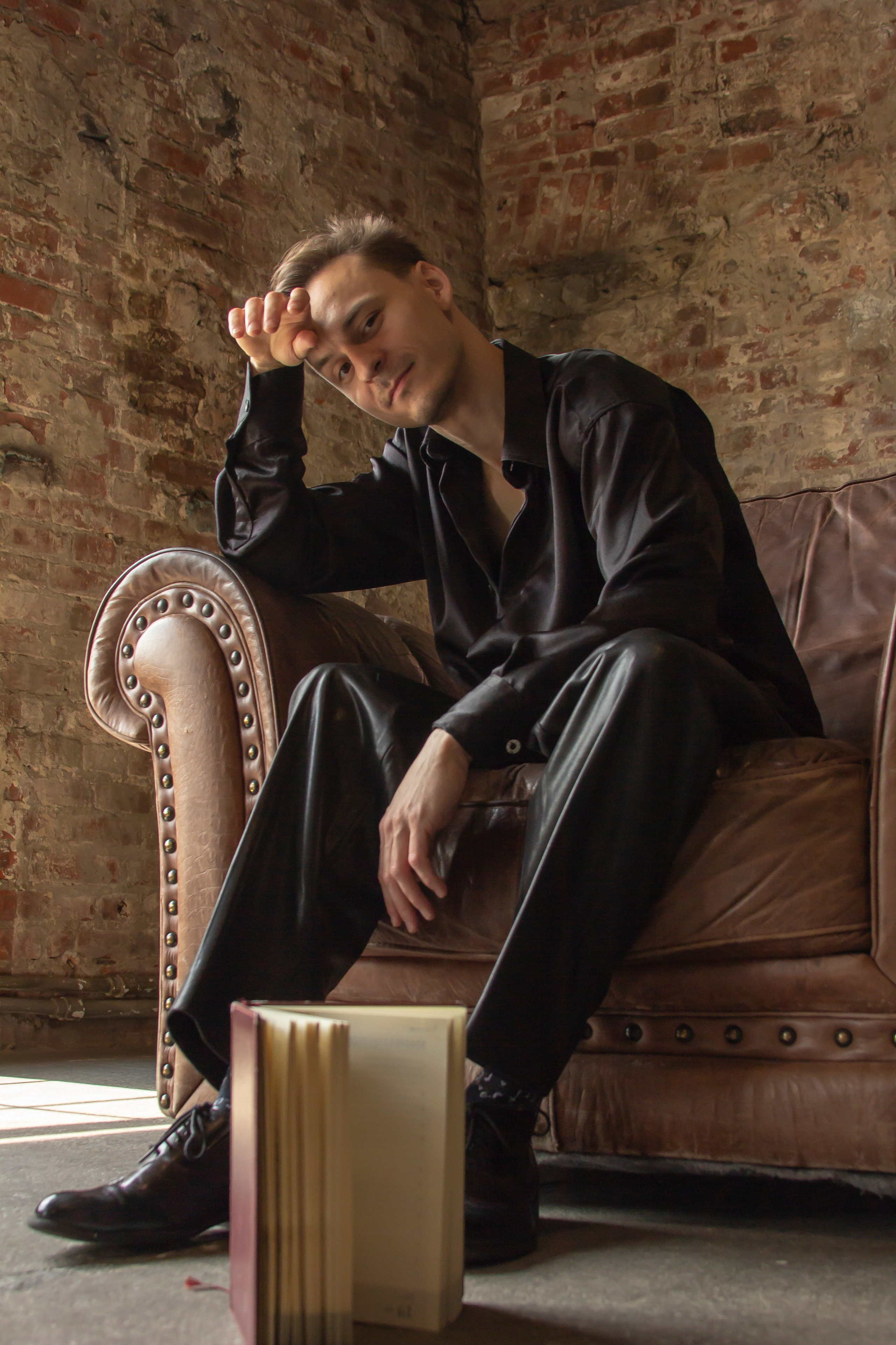 Фотосессия «Черное пальто». Портретный фотограф в Москве и Московской области Гнутиков Сергей