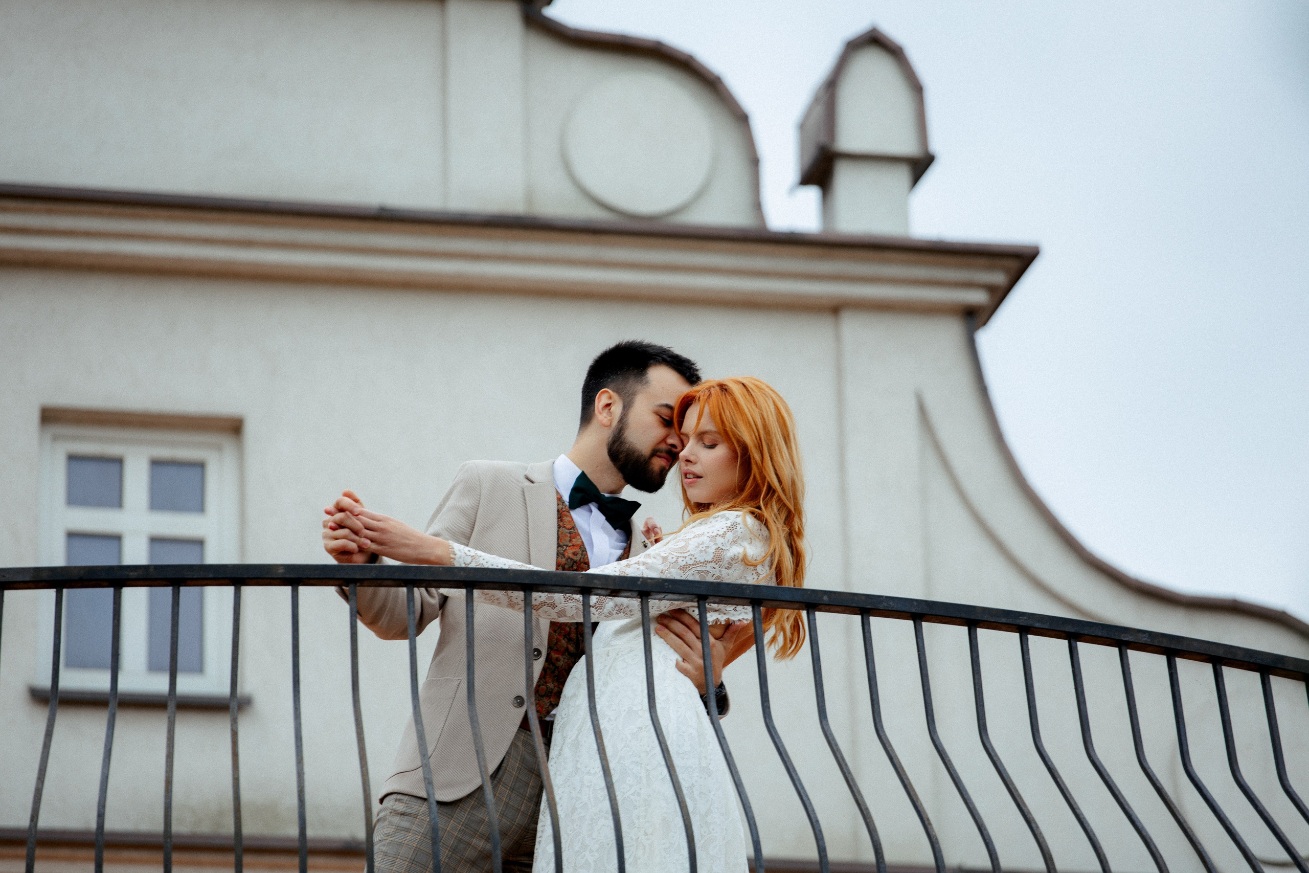 Ślubna sesja zdjęciowa w plenerze. Свадебный фотограф Варшава Лодзь Польша Елена Юцова