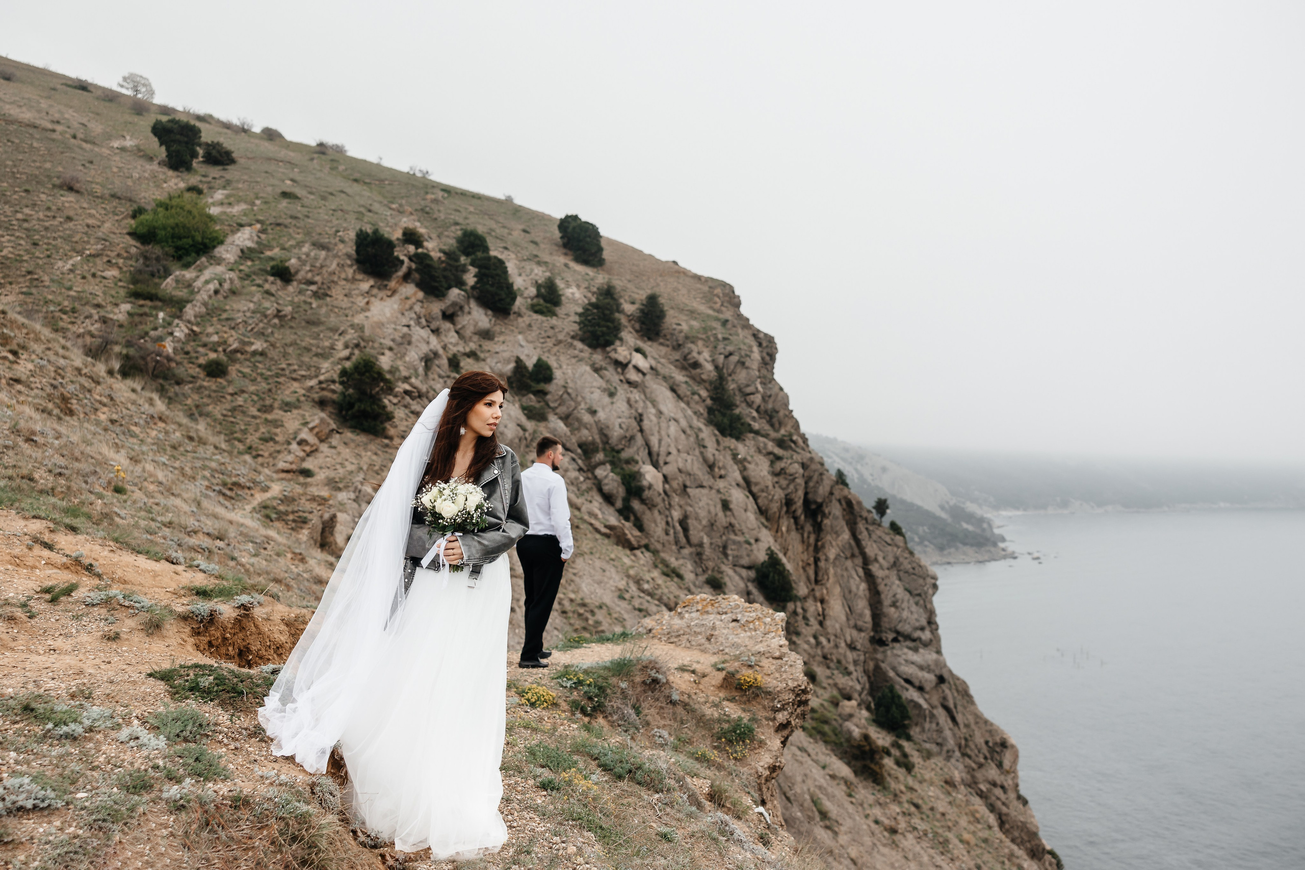 Анонс свадьбы Маргариты и Андрея. Туман на холмах Балаклавы. Свадебный фотограф в Крыму и Севастополе Ольга Баскакова