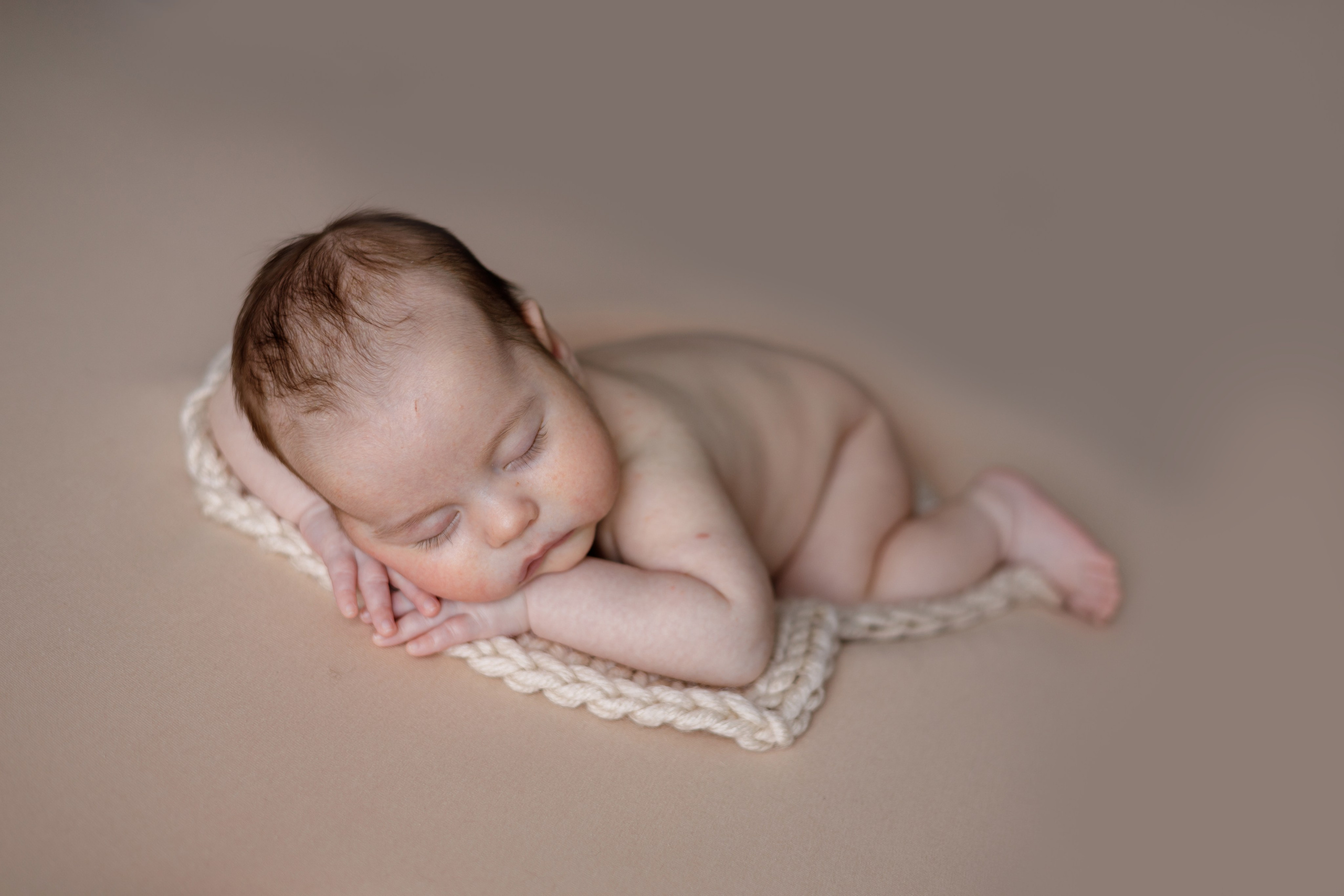 Оскар. Евгения Горбунова фотограф новорожденных в Новом Уренгое