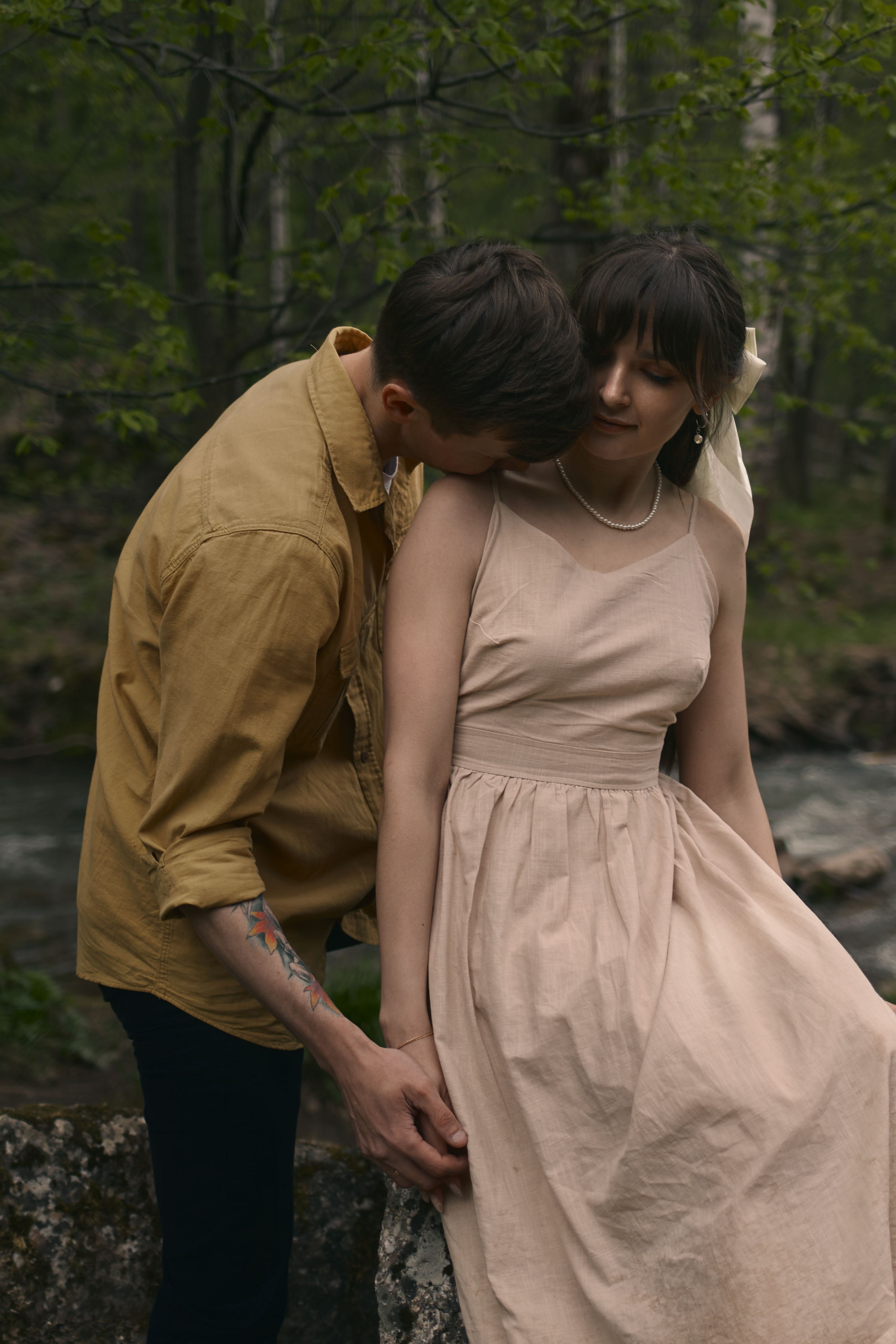 На водопаде. Фотограф в Уфе Кира Прозорова. Свадебные, портретные и семейные съемки