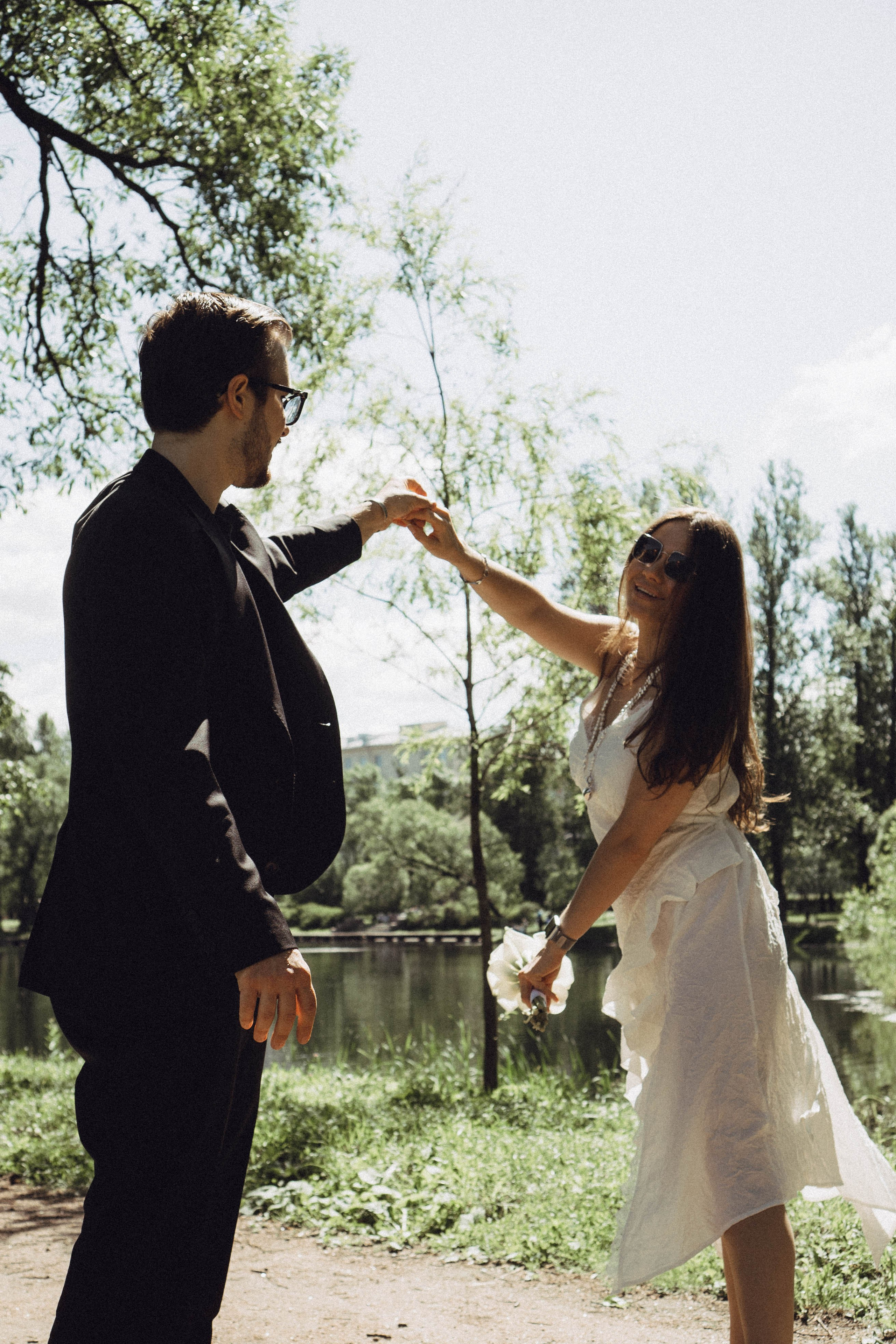 СВАДЕБНАЯ СЬЕМКА В ПАРКЕ ПОБЕДЫ И ПРОГУЛКА ПО МОСКОВСКОМУ ПРОСПЕКТУ. Профессиональный фотограф, Санкт-Петербург — Виктория Богомолова