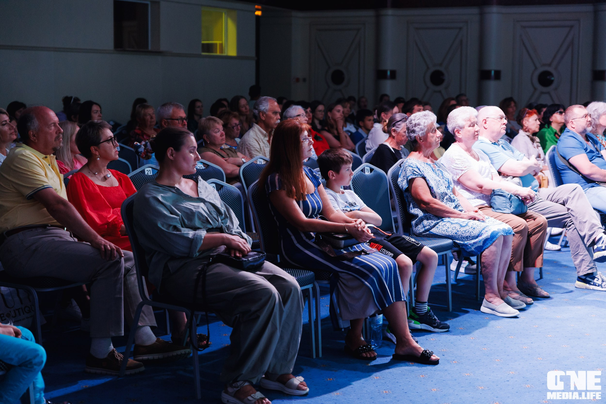 Фоторепортаж из Янтарь Холла. One Media Life: фоторепортажи, фотоотчеты с мероприятий и заведений