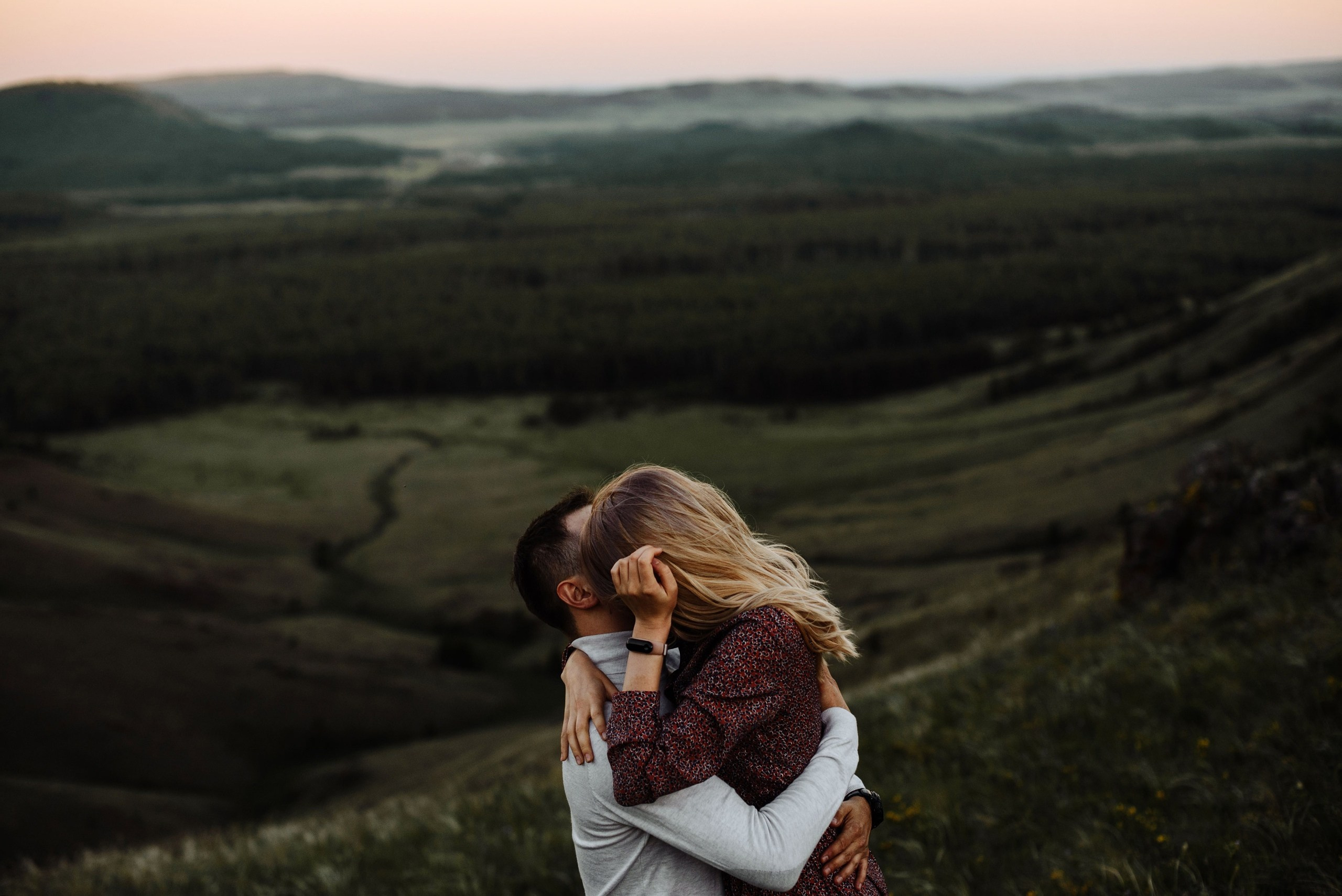 Love Story на горе Нурали – романтическая фотосессия в горах. Свадебный фотограф в Миассе Татьяна Ружникова