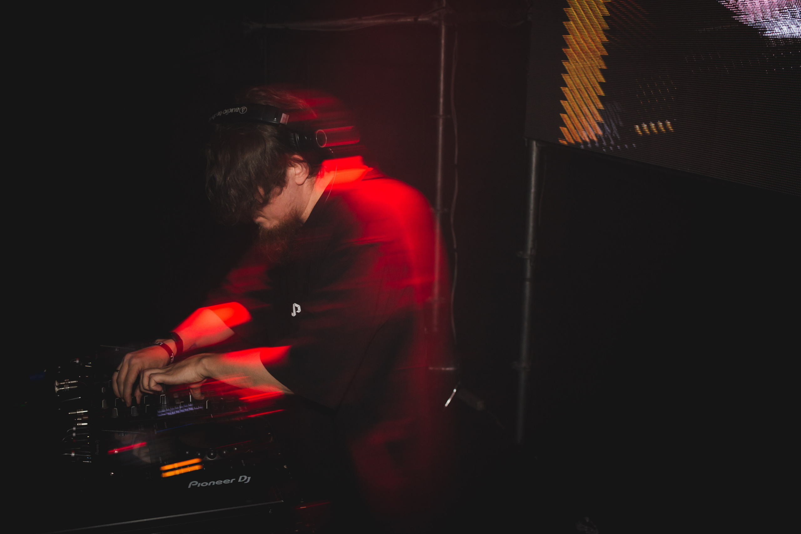 Выступление диджея и музыканта Density Point. Фотограф из Первоуральска Роман Заиченко