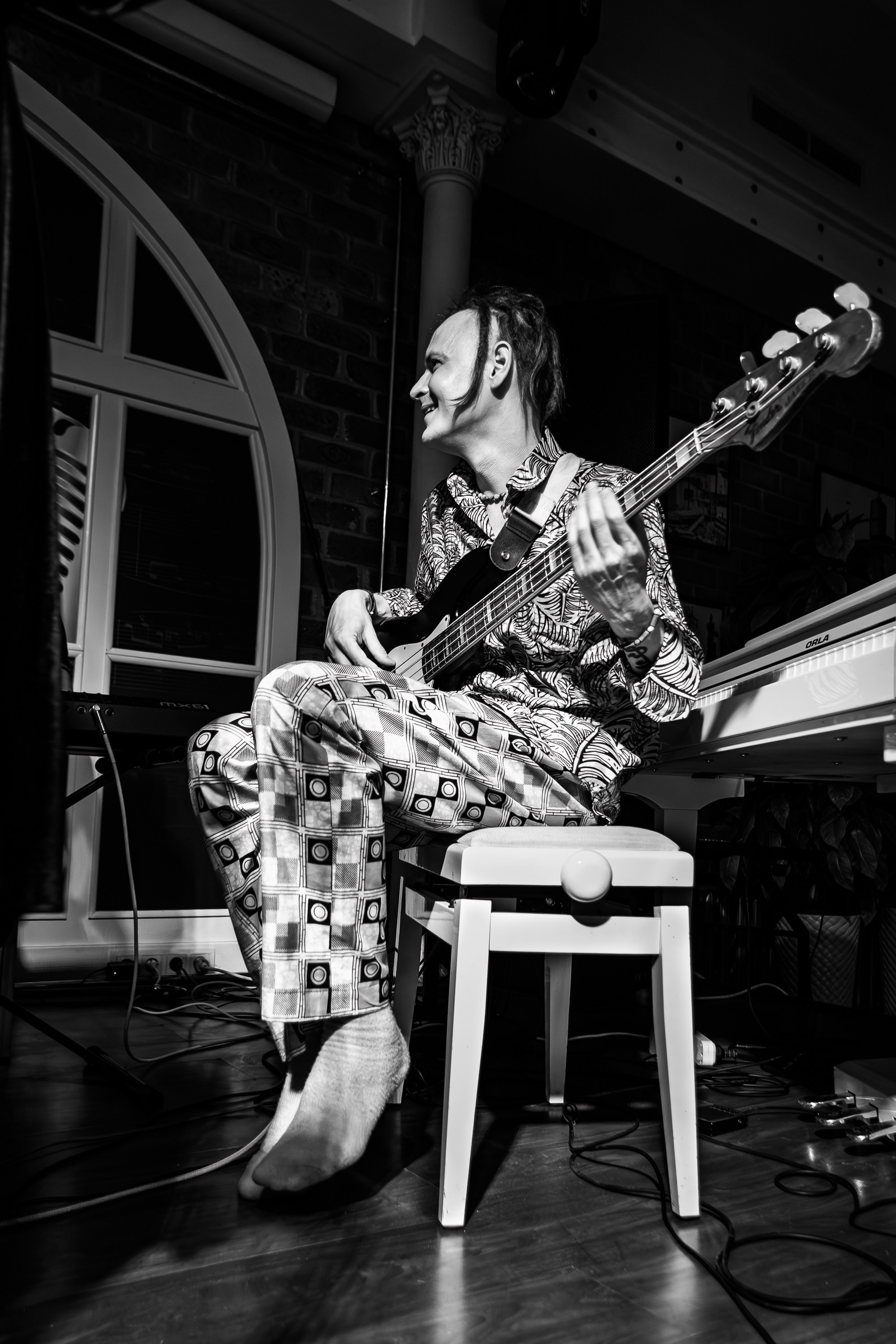 Джаз клуб «Скажите Jazz» Герман Мамаев, бэнд DC Quartet и специальный гость Анна Шакель_Фабрикантъ_Симферополь_26.01.2025. Аминов Руслан | Фотограф